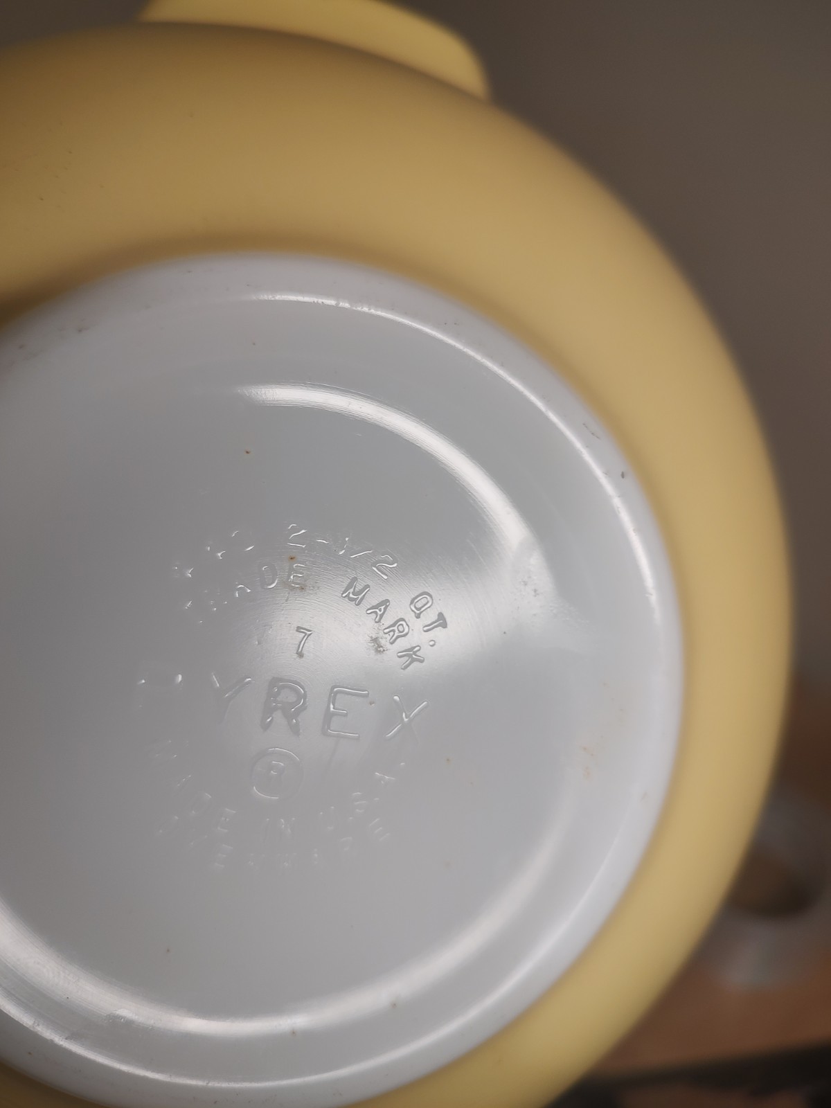 Pyrex Town & Country Cinderella Nesting Bowls Set of 3 Vintage