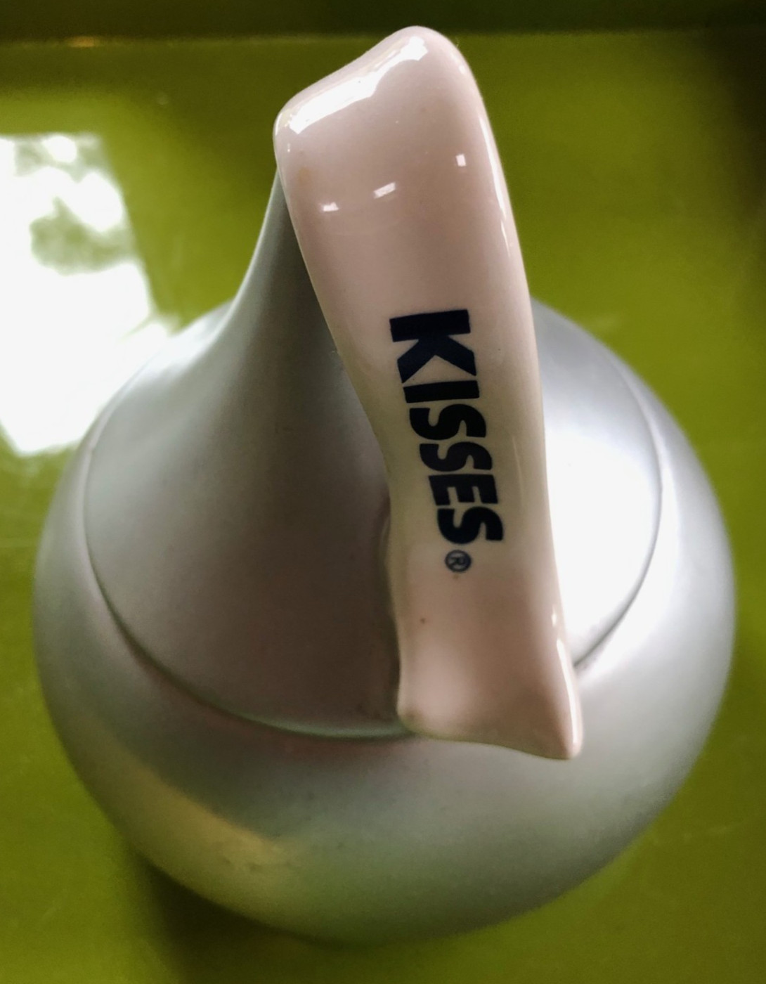 Hershey’s Kisses Silver Ceramic Candy Dish Bowl With Lid 2005