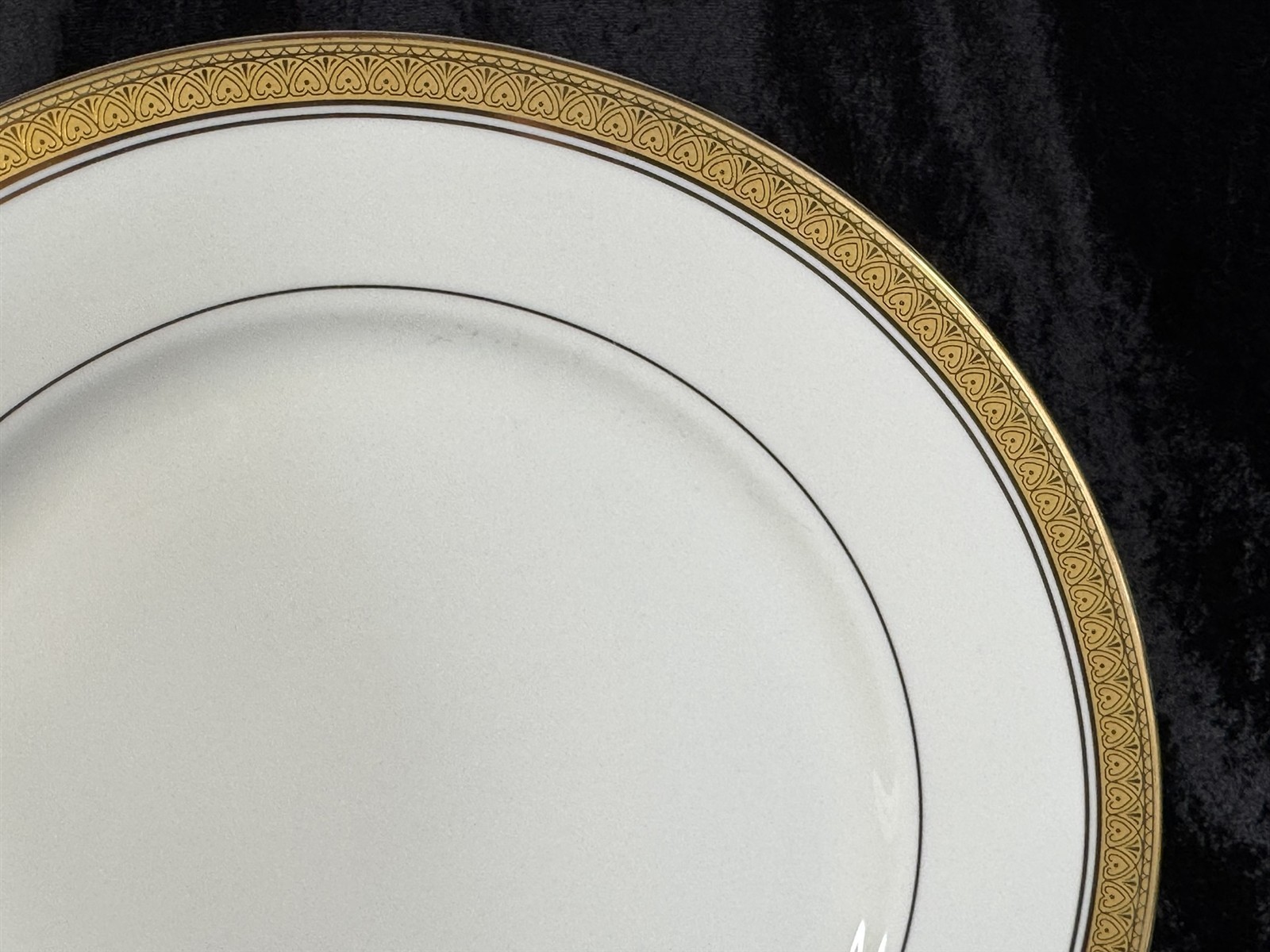 Mikasa Fine China L3234 PALATIAL GOLD 12 1/4″ Chop Plate/Round Serving Platter