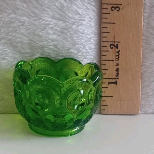 VINTAGE L E SMITH OLIVE GREEN MOON & STARS GLASS MINI BOWL SET