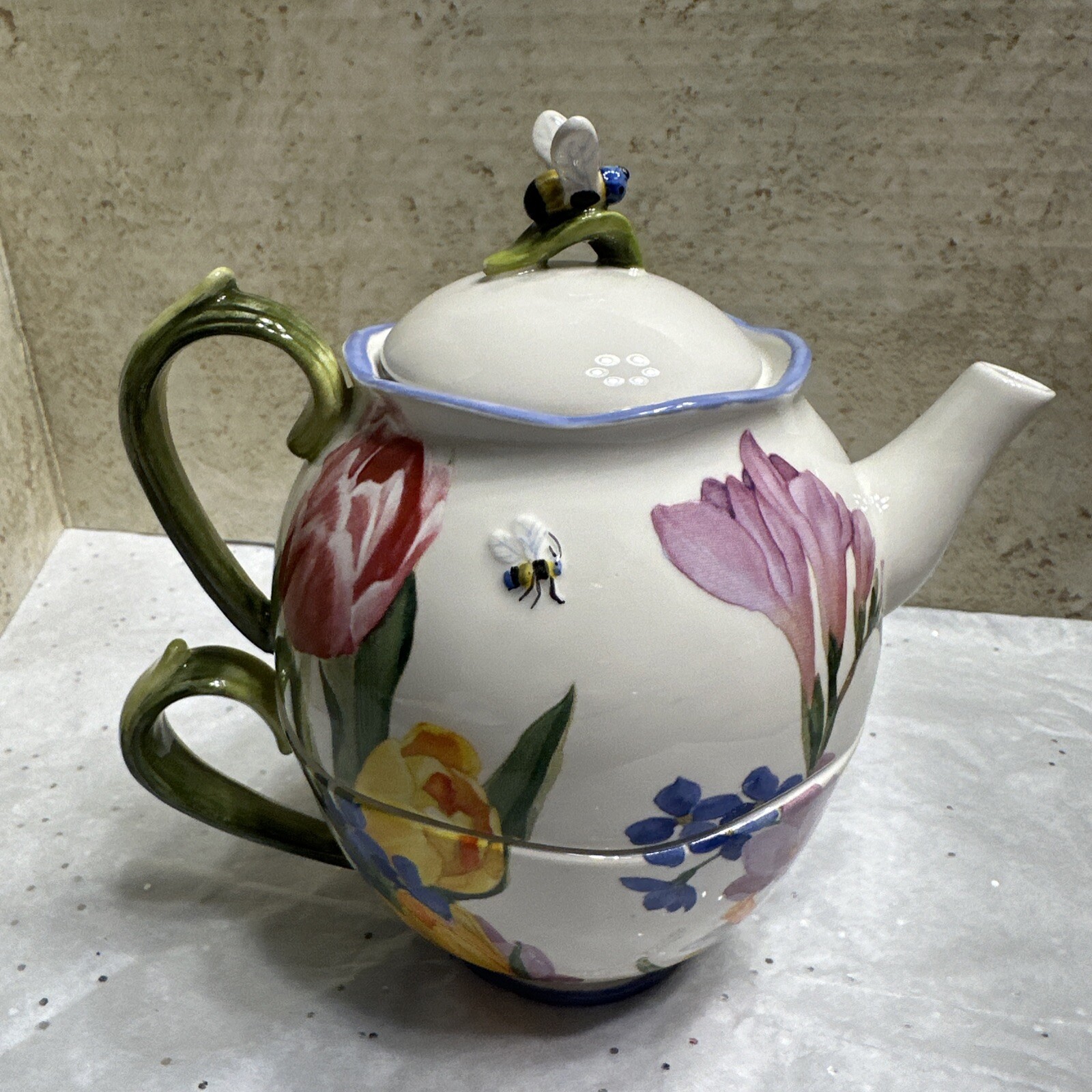 Harry and David Tea For One Small Teapot Cup Floral Garden Bees