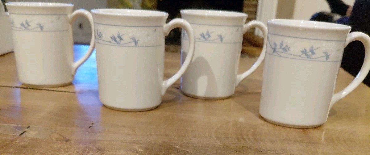 4-Vintage Corelle Corning Ware “FIRST OF SPRING” Tea Cups-Coffee Mugs Set Of 4