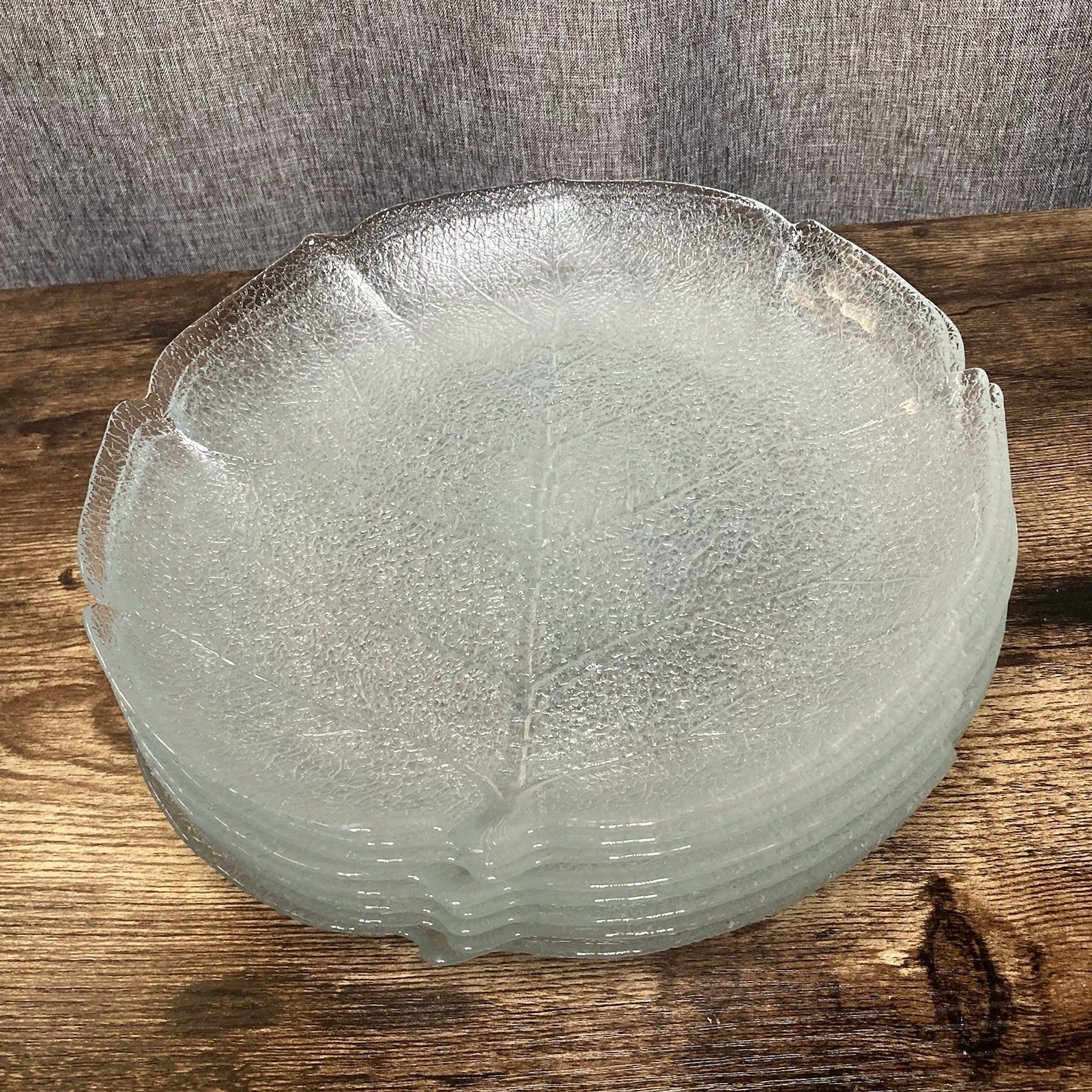 Set of 8 Vintage Arcoroc France Aspen Leaf Clear Tempered Glass Dinner Plates