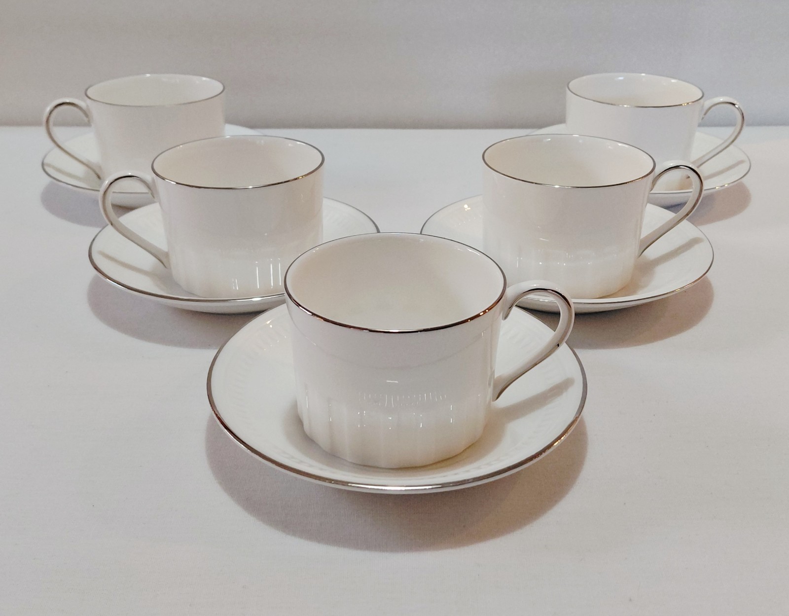 Wedgwood Cup Saucers 6 Oz Colosseum Platinum Elegant Dining Raised Panels 5 Sets