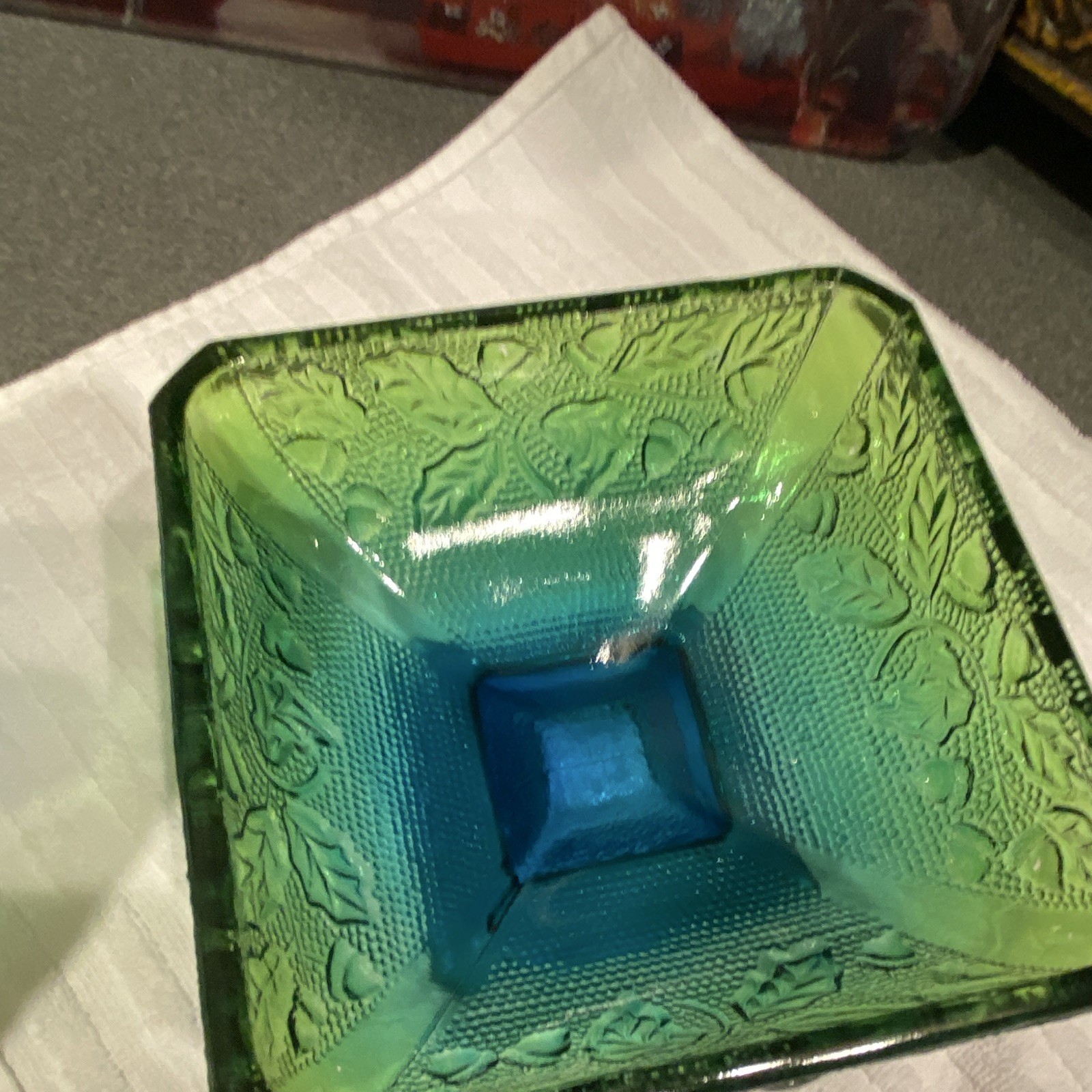 Vintage Jeannette Green Blue Ombré Acorn & Leaf Glass Lidded Candy Dish