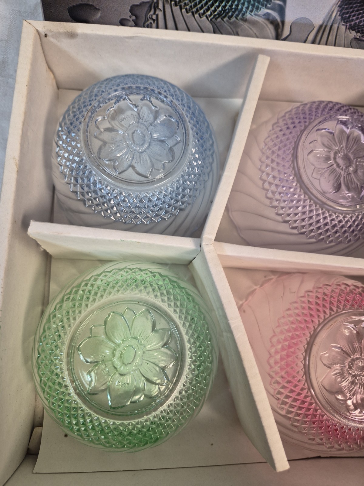VTG Set of 6 Round Glass 3 3/4 Bowls Colored INDONESIA KIG Swirl Diamond Floral