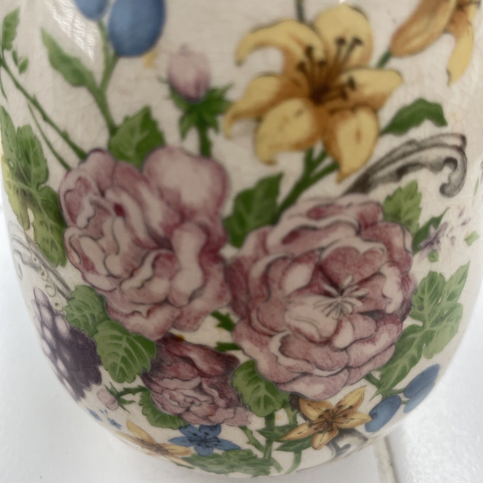 CANISTER-Home &Garden Party Stoneware Canister 9”w/ Lid