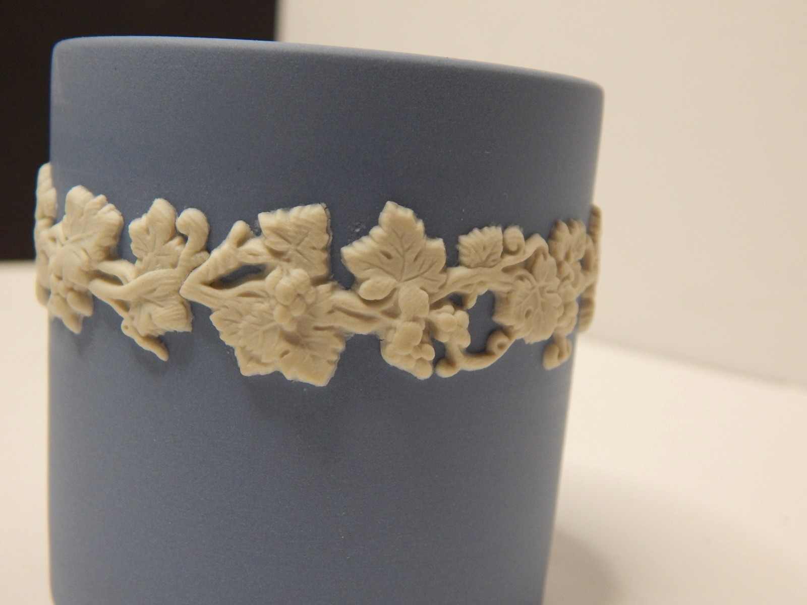 Wedgwood Jasperware Small Cup Blue Cream Grapes Vine England Vintage NOS