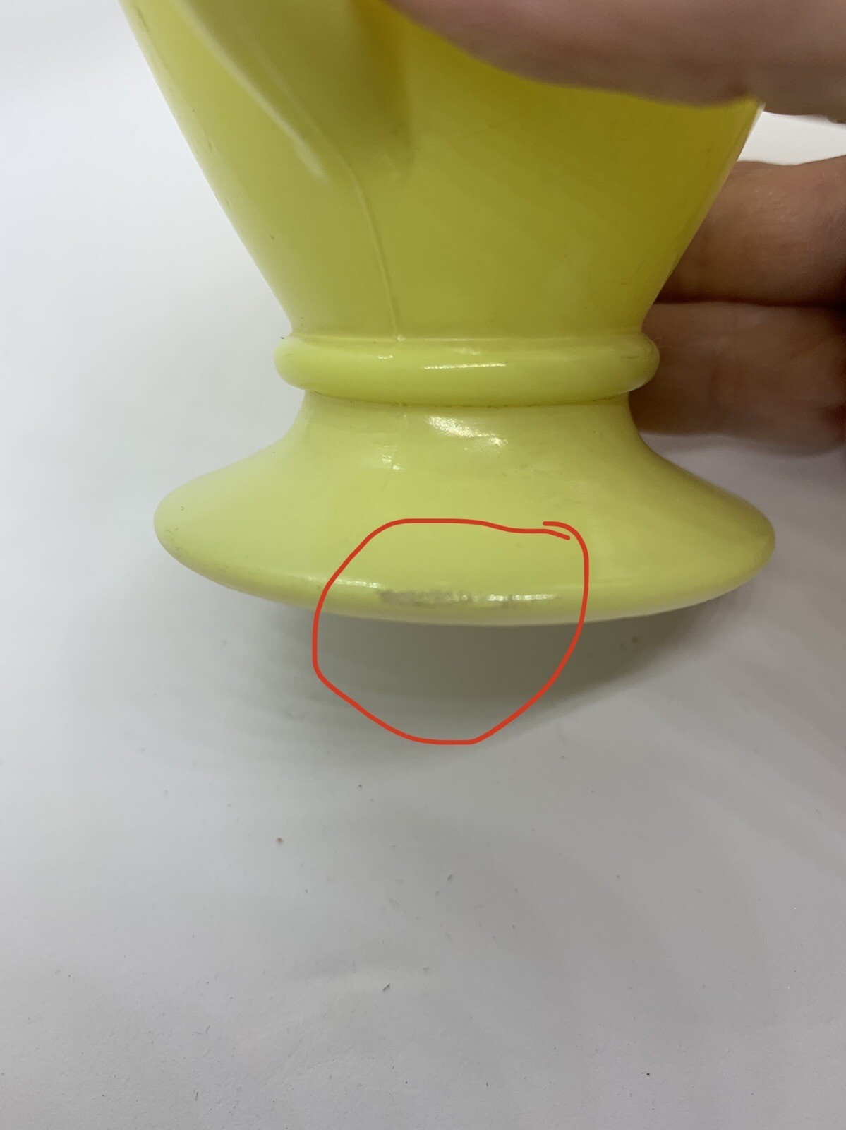 anchor hocking yellow glass pedestal creamer (slight schmutz see picture)