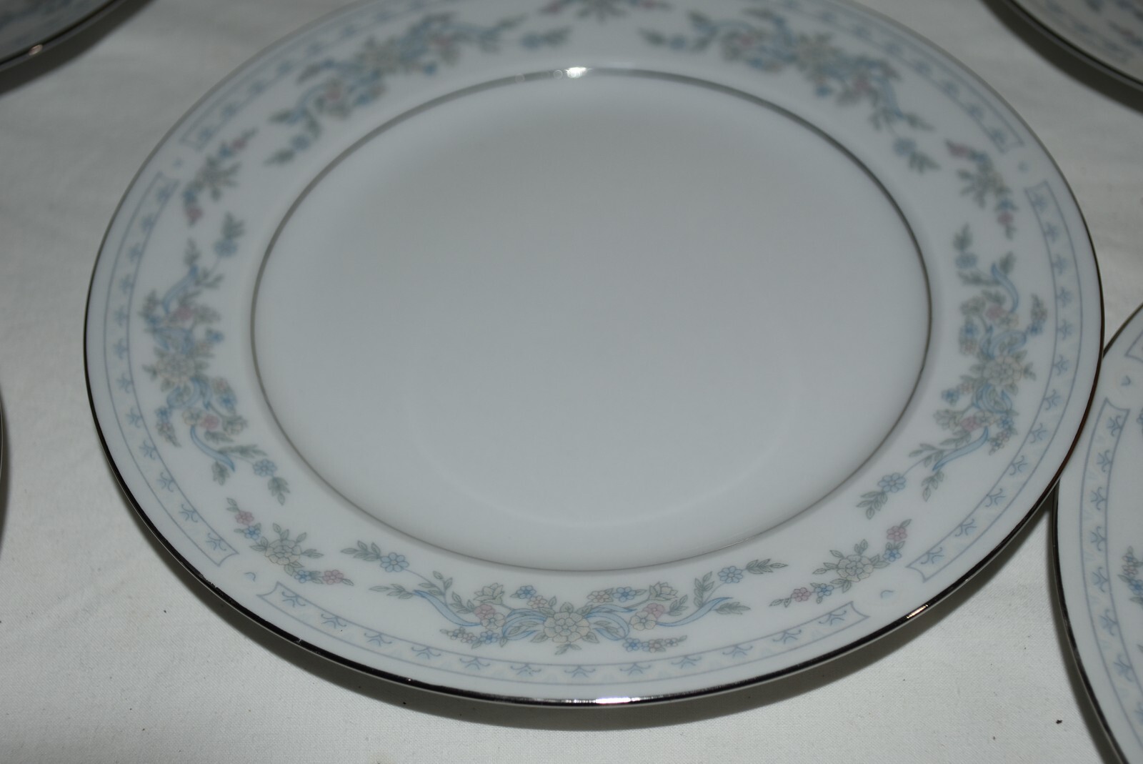 6 Somerset NL Excel China white blue floral Platinum rim 7″ Bread Plates EUC