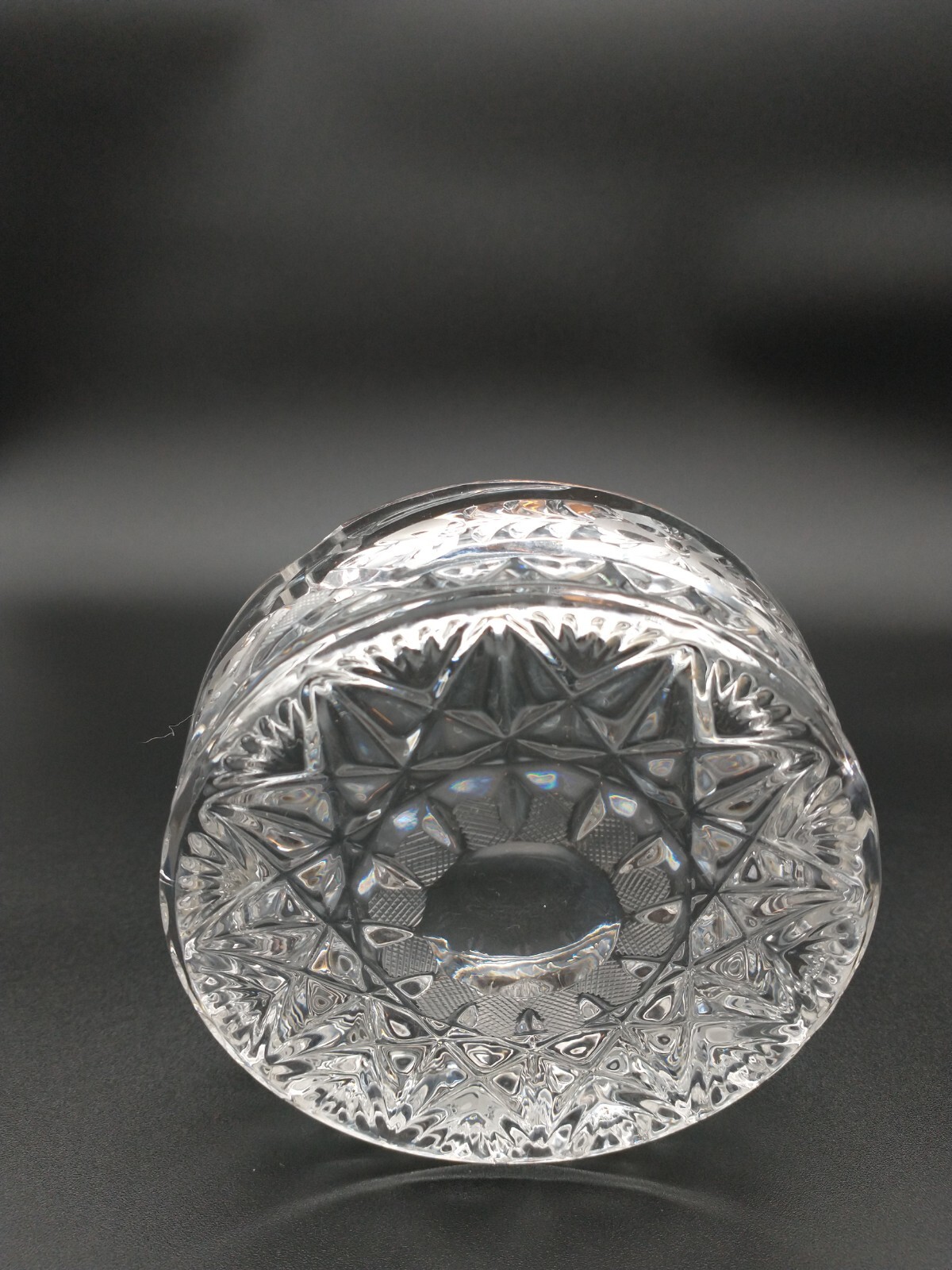 VINTAGE CUT AND ETCHED HEAVY CRYSTAL ASHTRAY Candy Bowl 4 1/2″ Round 1.2 Lb