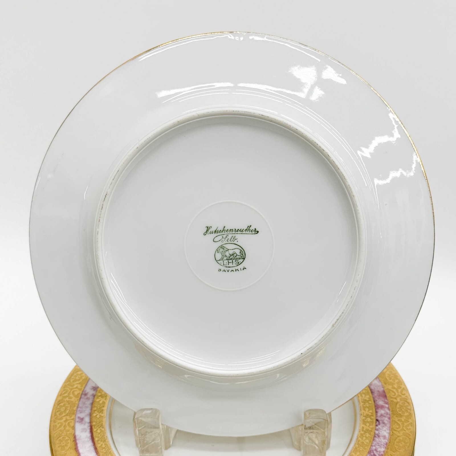 8 Hutschenreuther Selb Bavaria Gilt Porcelain 7.75 in Luncheon or Dessert Plates