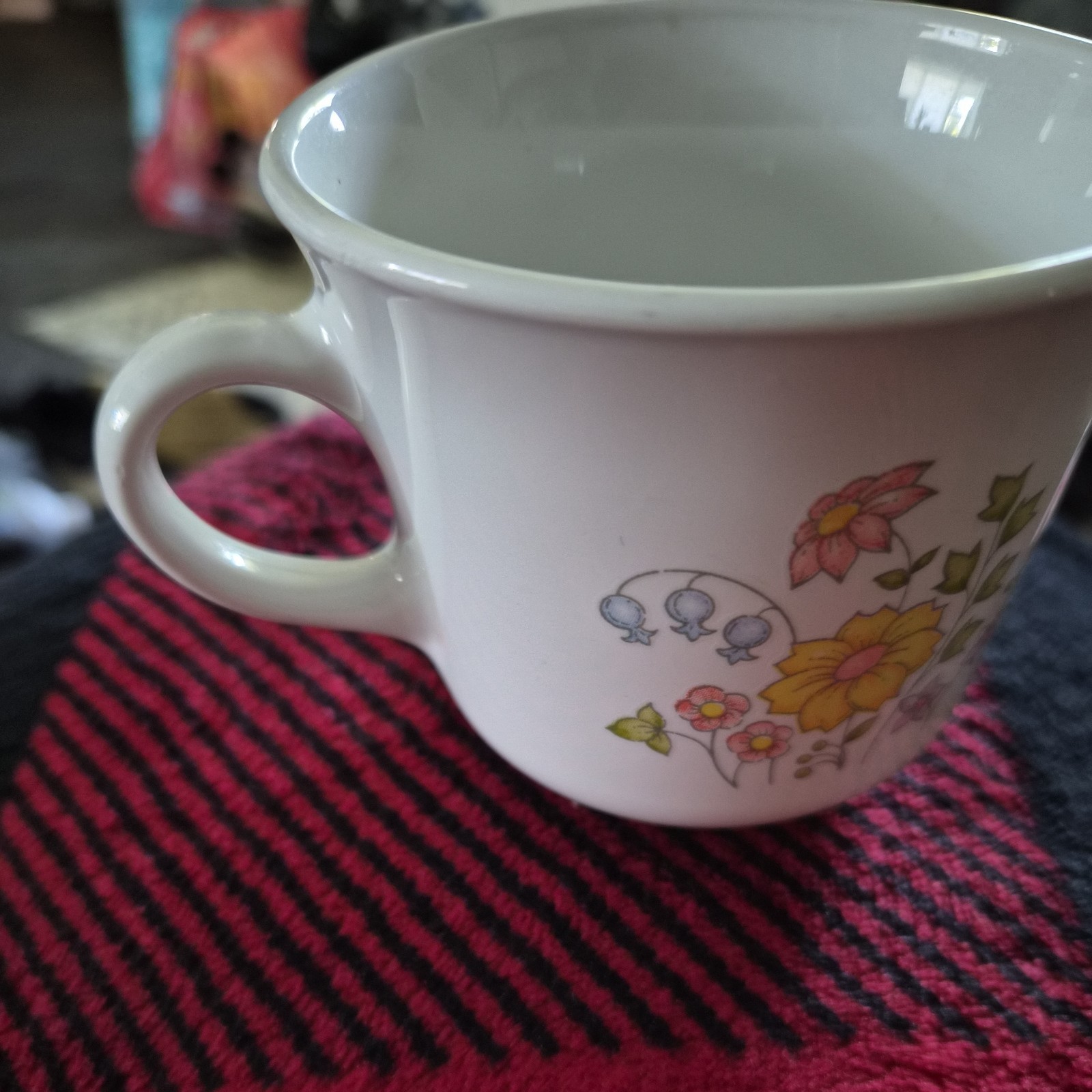 Vintage Corelle Spring Meadows Coffee Cup 3 Inches Tall (1) only