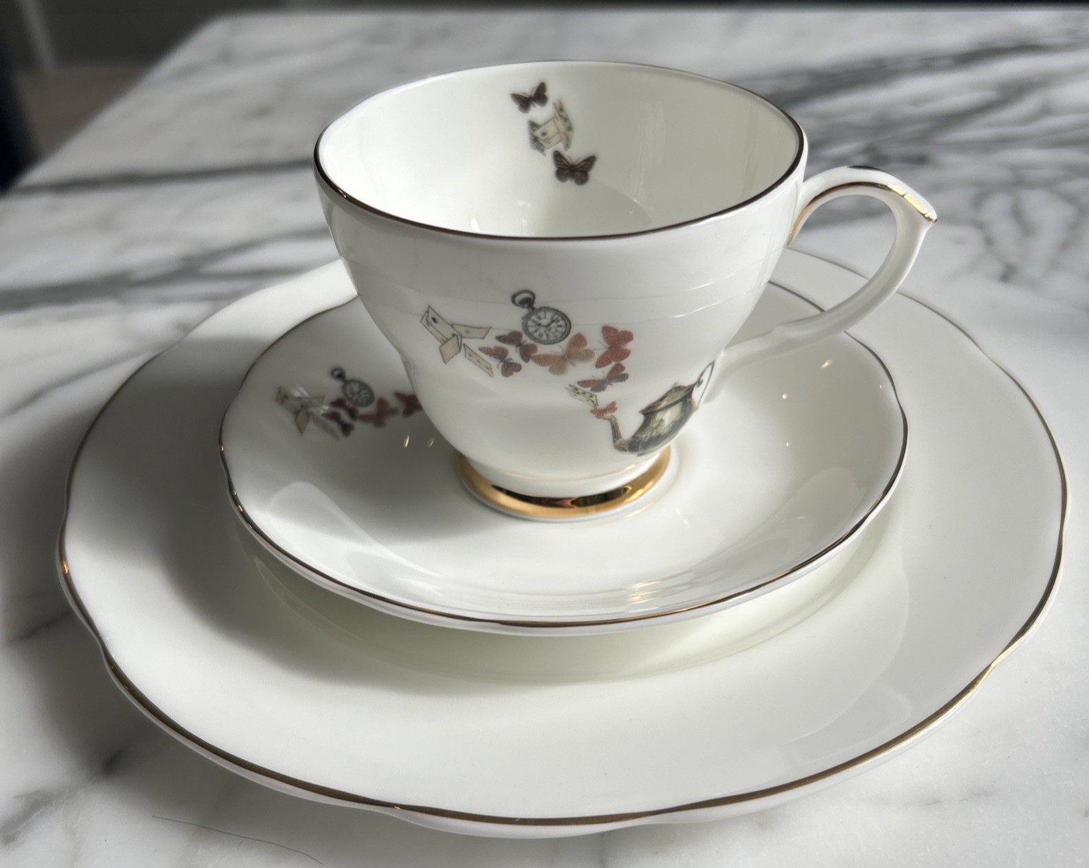 Ali Miller UK Alice In Wonderland Breakfast Dessert Cup/Saucer & Cake Plate Trio