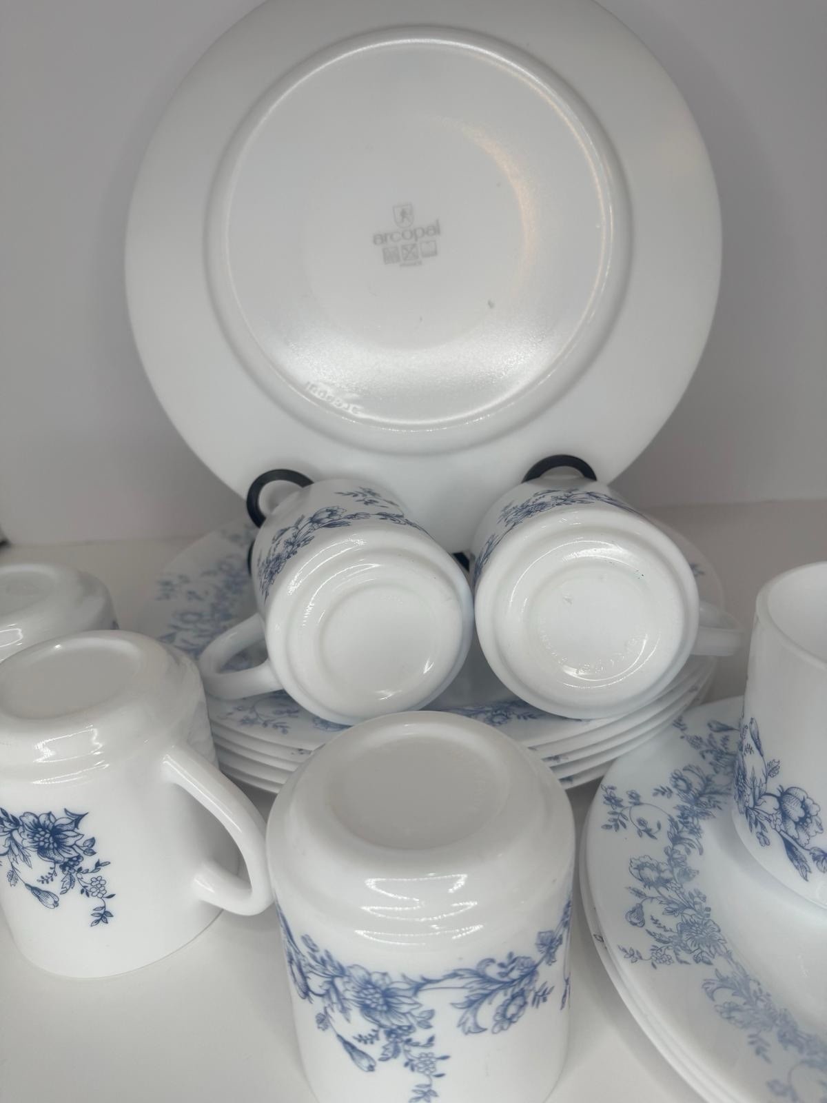 Vintage Arcopal France Glenwood Dinnerware Set –Blue Floral Milk Glass|15 Pieces