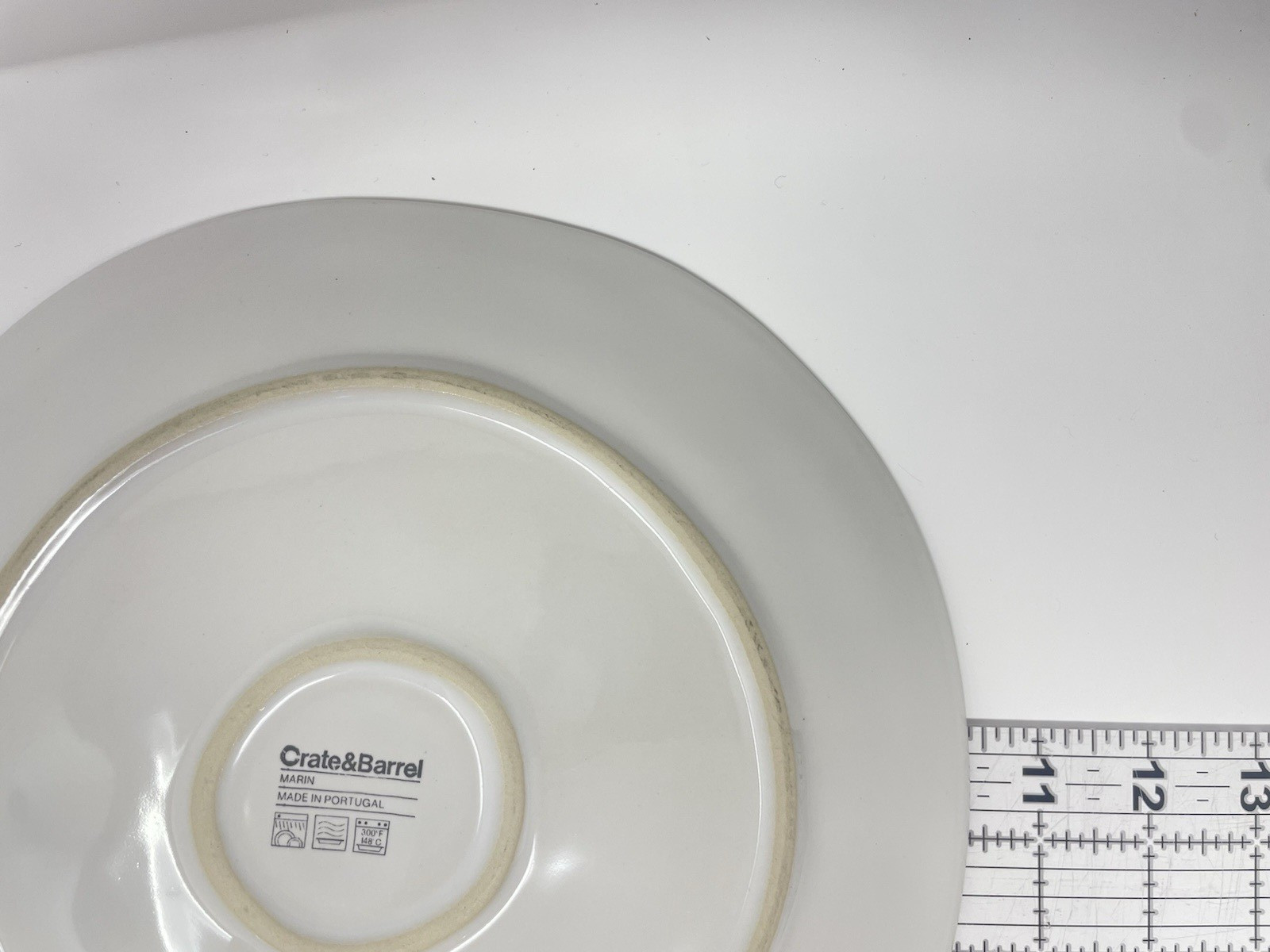 One Crate And Barrel Dinner Plate 10 1/2″ Marin White Artisanal Asymmetrical