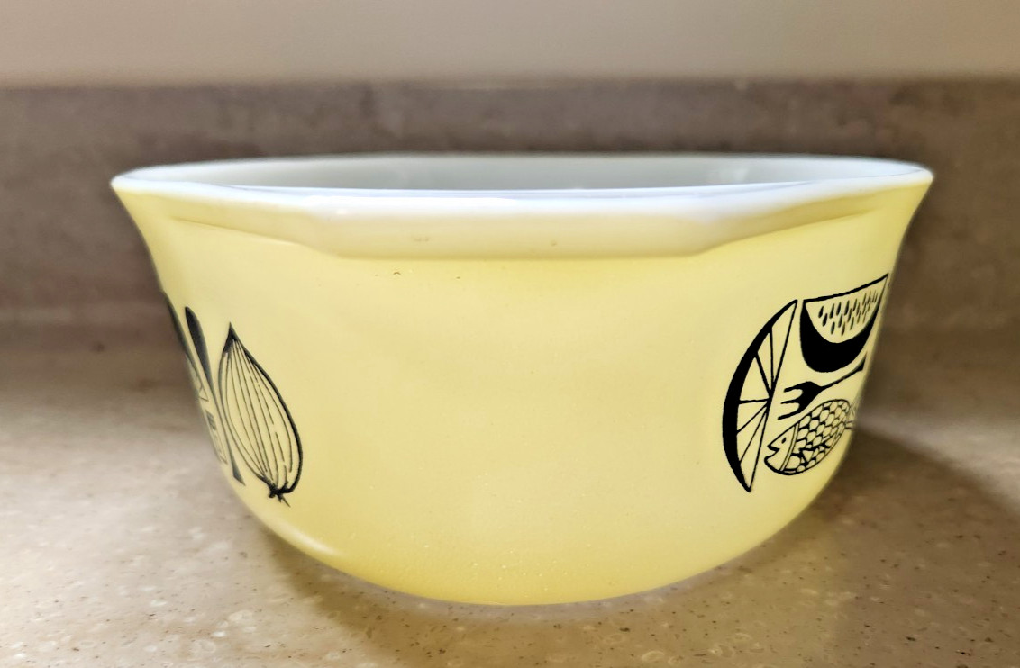 PYREX Mod Kitchen Oval Casserole Dish – 1.5 Qt – Promo, 1958