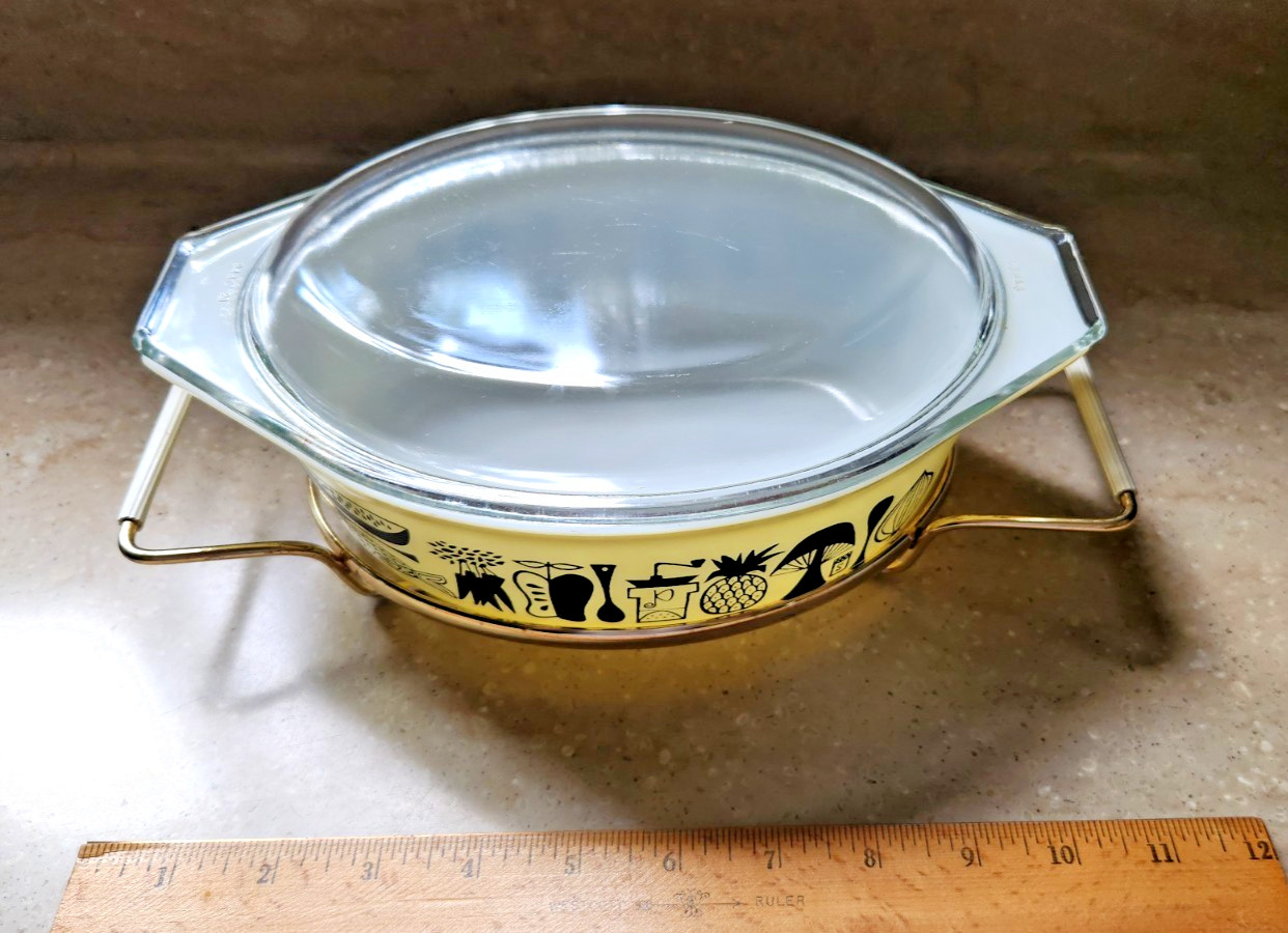 PYREX Mod Kitchen Oval Casserole Dish – 1.5 Qt – Promo, 1958