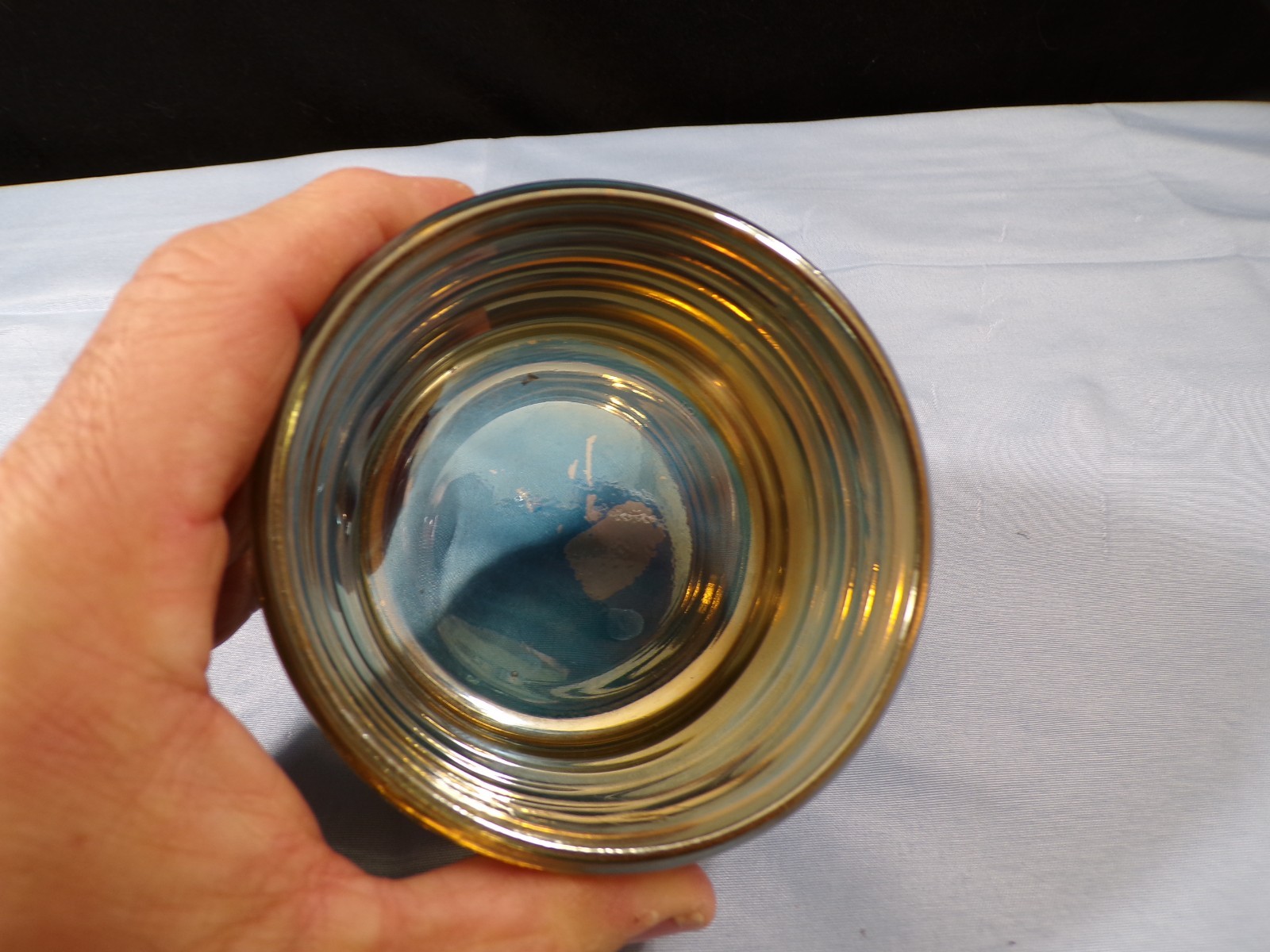 Jeannette Glass Bluish l Iridescent Beehive Covered Honey Pot INV2