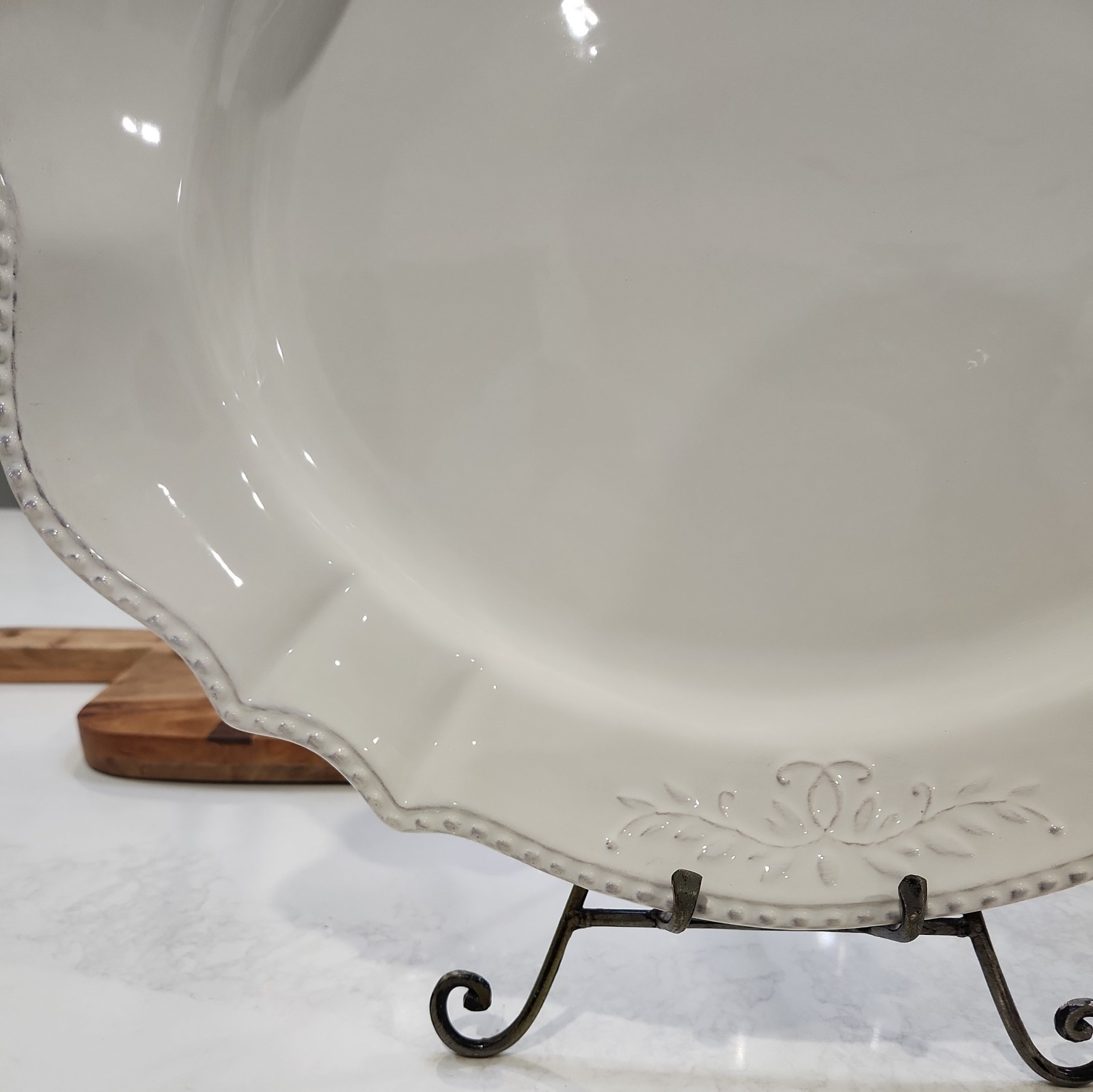 Gallery Tabletops Le Provence Ceramic Serving Platter Holiday Home Decor 20″ W
