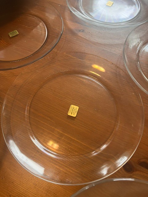 8 Arcoroc Classique Clear Glass Plates 7 7/8″ – Salad or Dessert Plates – France