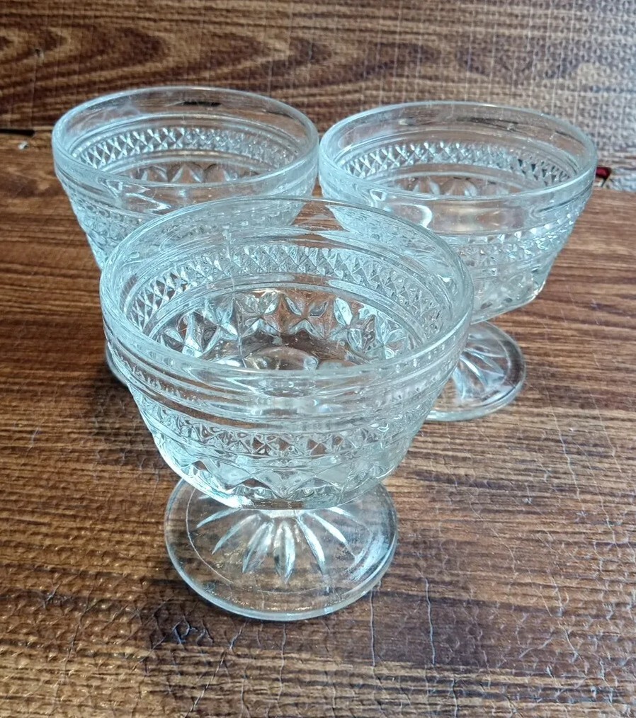 Vintage Wexford Anchor Hocking Pressed Glass 3.5″ Sherbert Fruit Dish Set Of 3