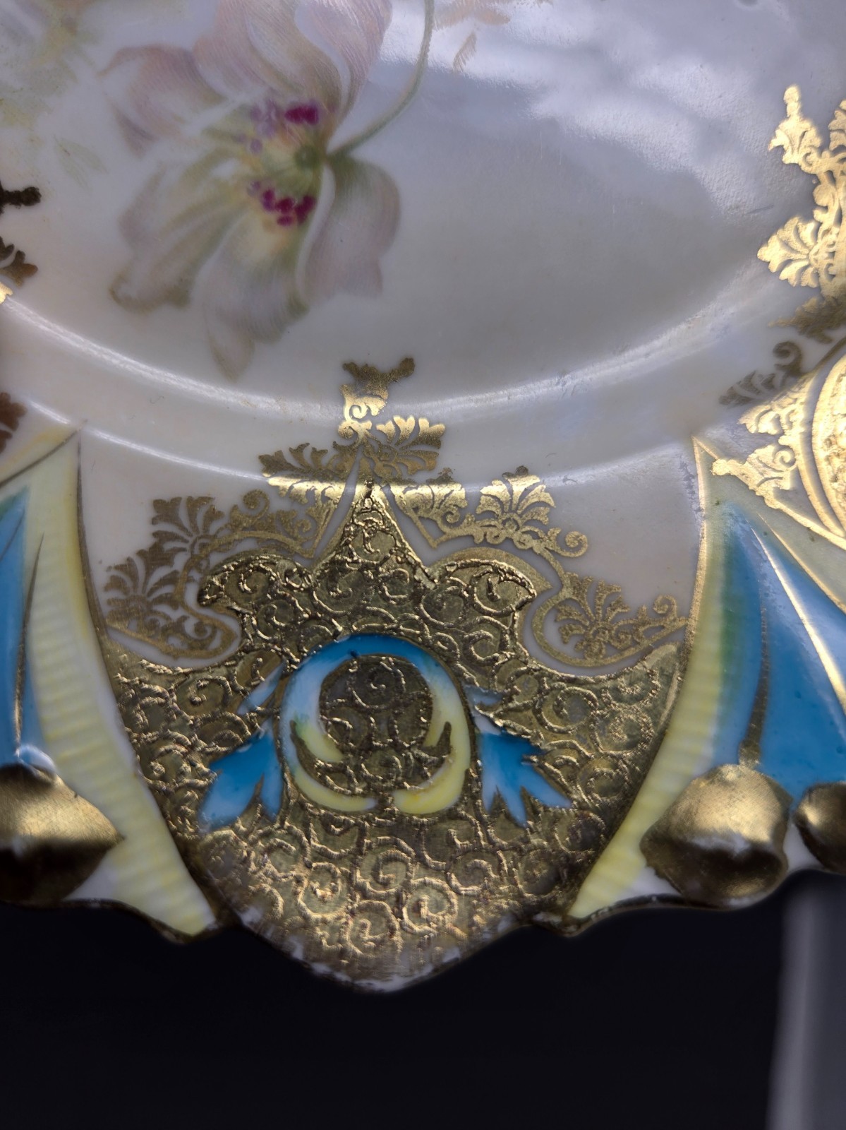Unmarked RS Prussia Plate Lilly Pads & Scalloped Edge 8″