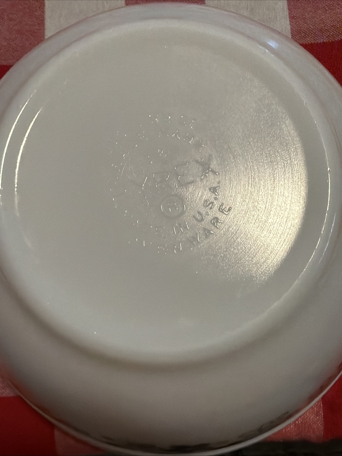 Pyrex 402, White with Green Flowers. 1.5 Qt, 1 & 1/2 Quart, Made in USA