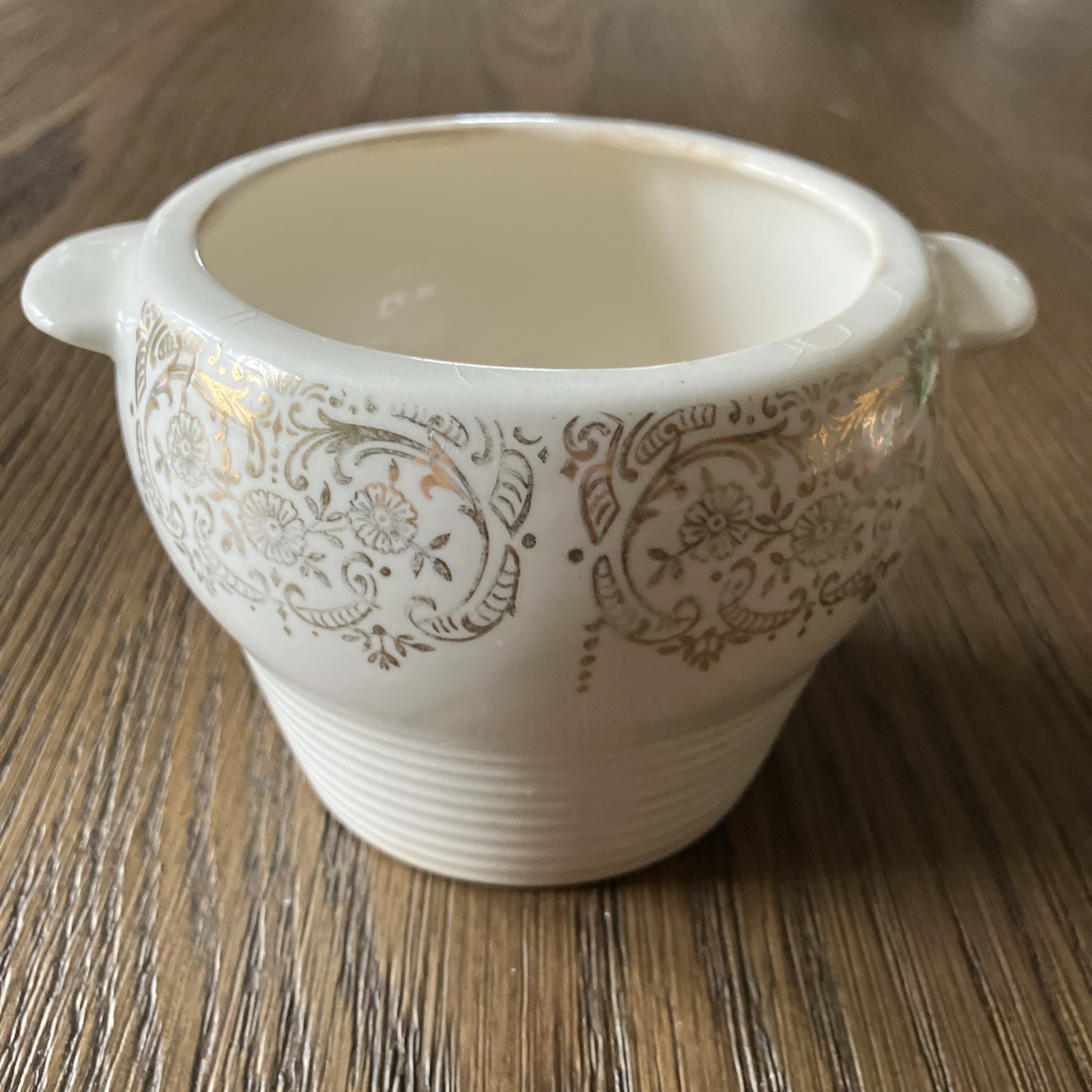 Limoges American Triumph China d’Or Pattern Sugar Bowl & Lid – Filigree Gold