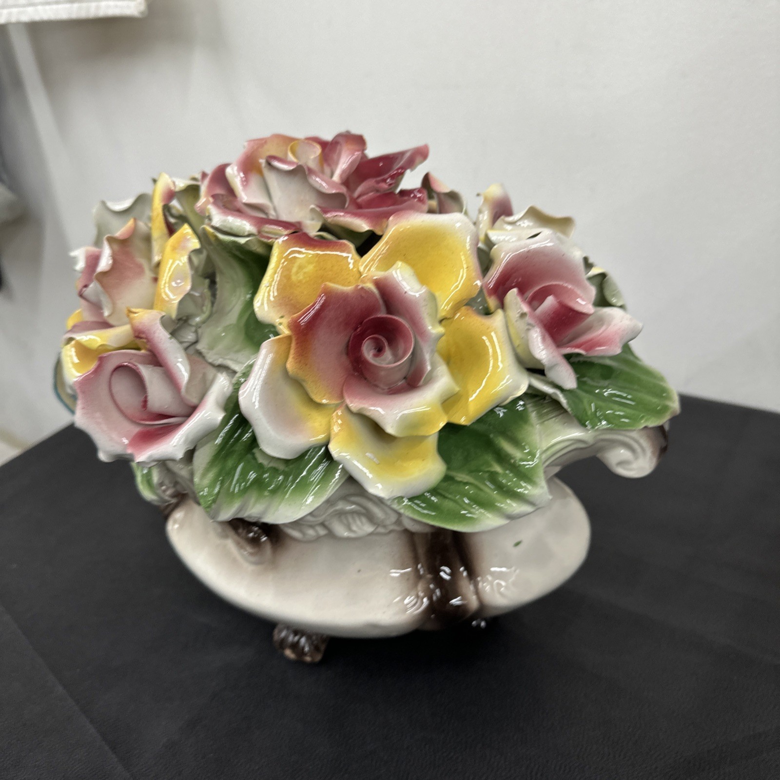 MCM Capodimonte Roses Porcelain Floral Italian Centerpiece XL Size Made in Italy