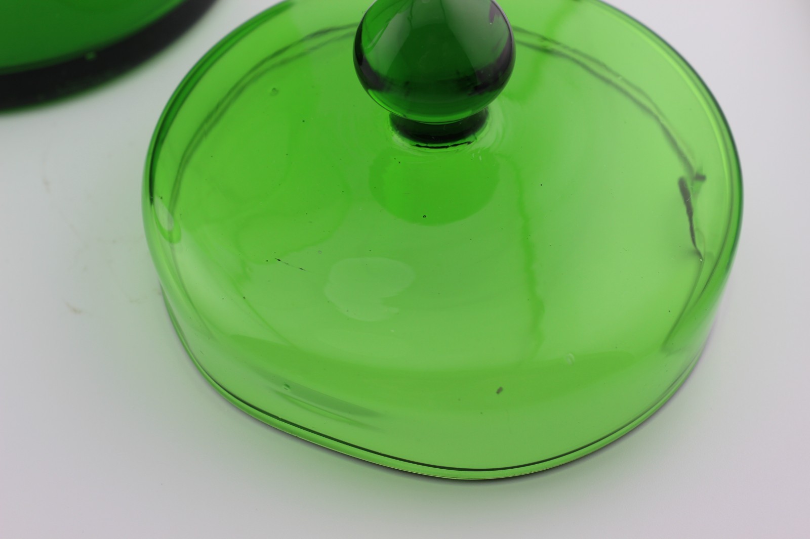 Hand-Blown Glass Drink Pitcher w/ Lid Forest Green MCM Applied Handle 9 3/8″ H
