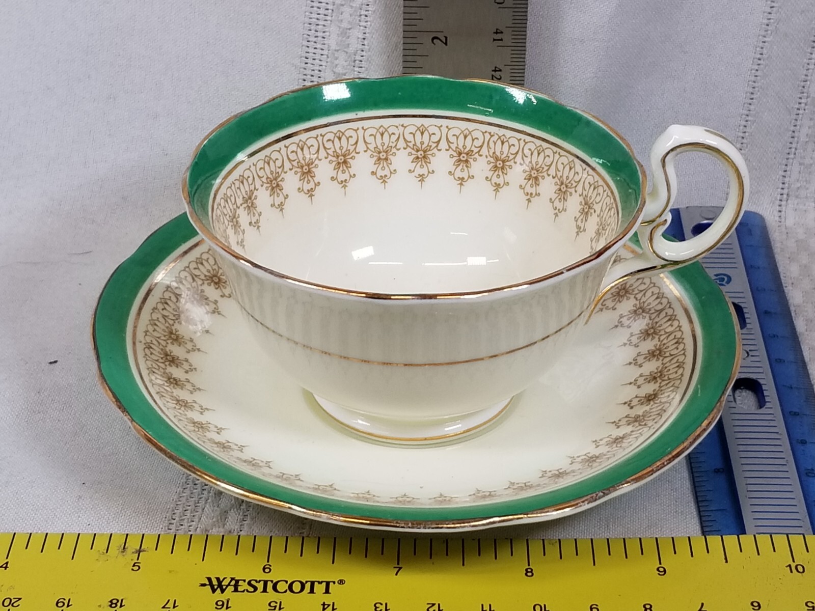 Vintage Aynsley Green Gold Corset Rose Floral Bouquet tea Cup Saucer e 418