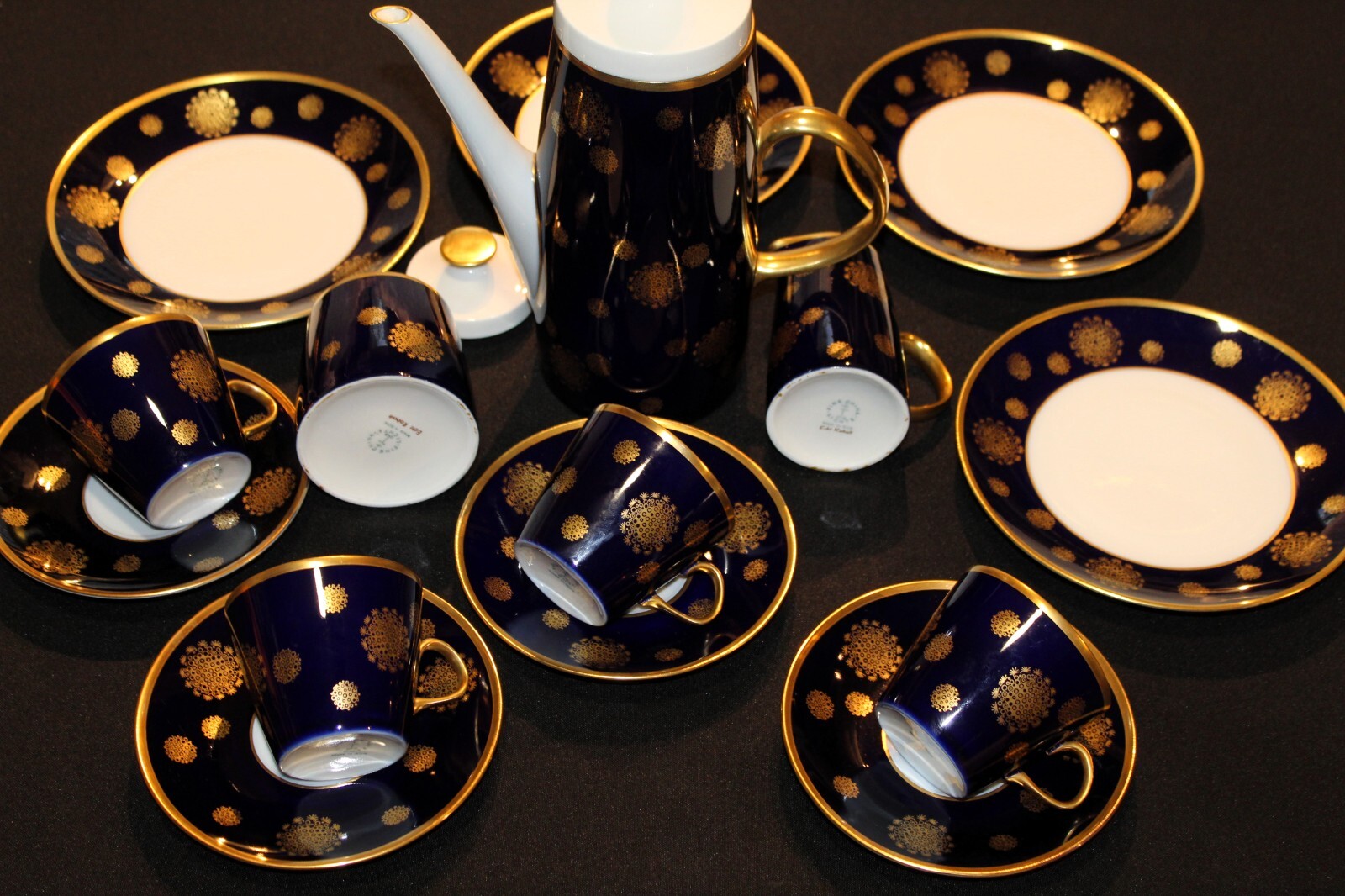 Lichte Echt Kobalt GDR Seventeen Piece Coffee Set