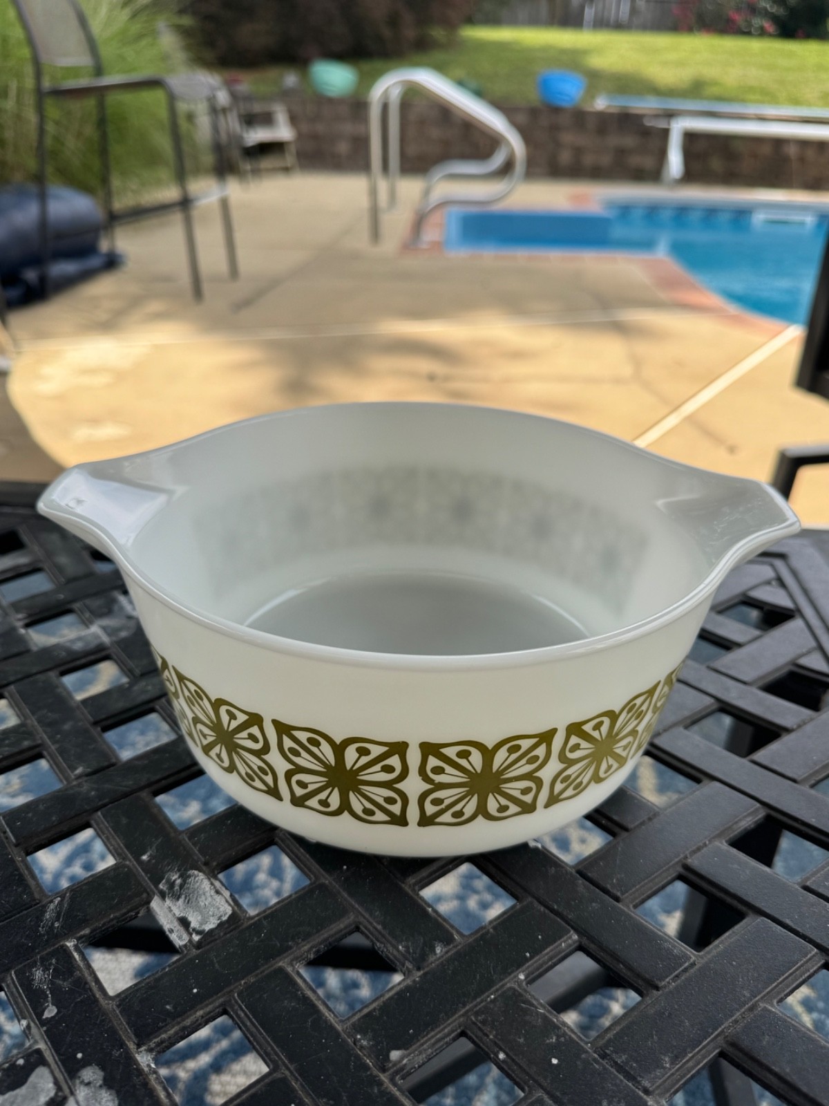 Vintage Pyrex Verde Green Square Flowers Casserole Dish With Lid 474-B 1 1/2 QT