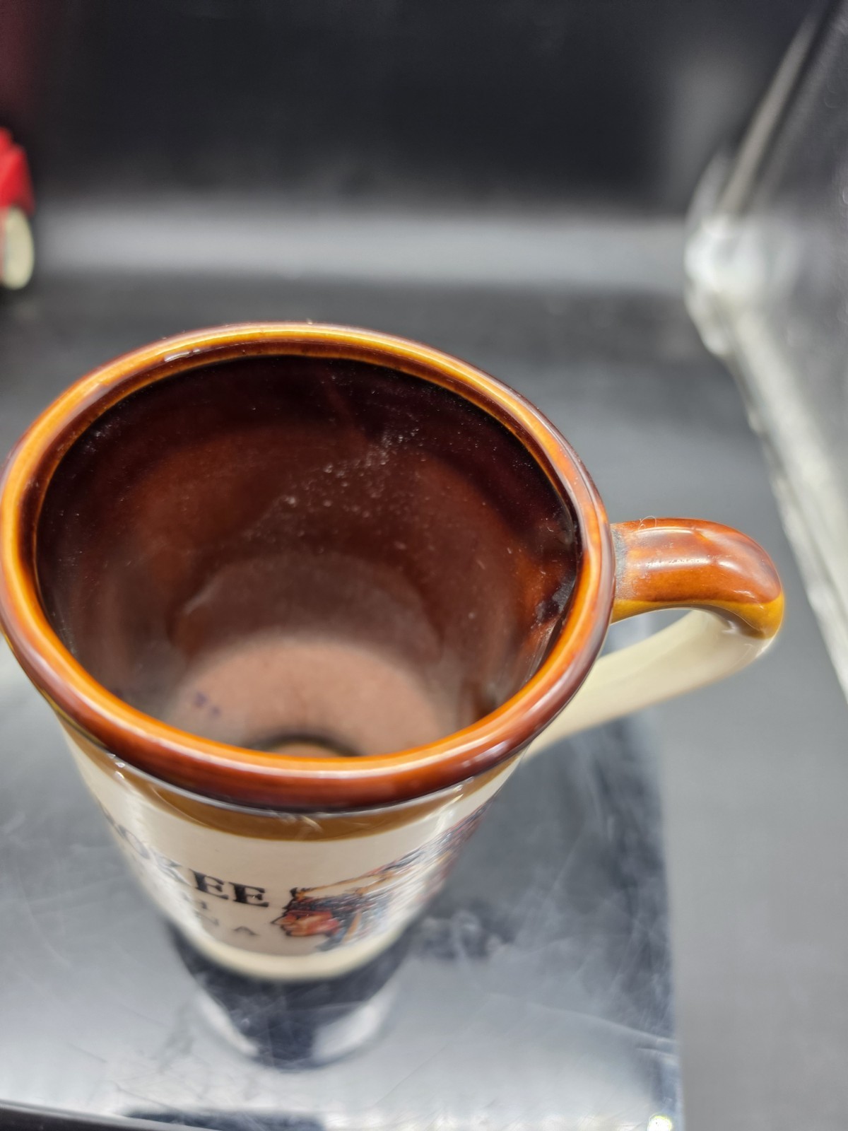 North Carolina Cherokee Souvenir Brown Glaze Coffee Mug 5″ Tall 80s Footed