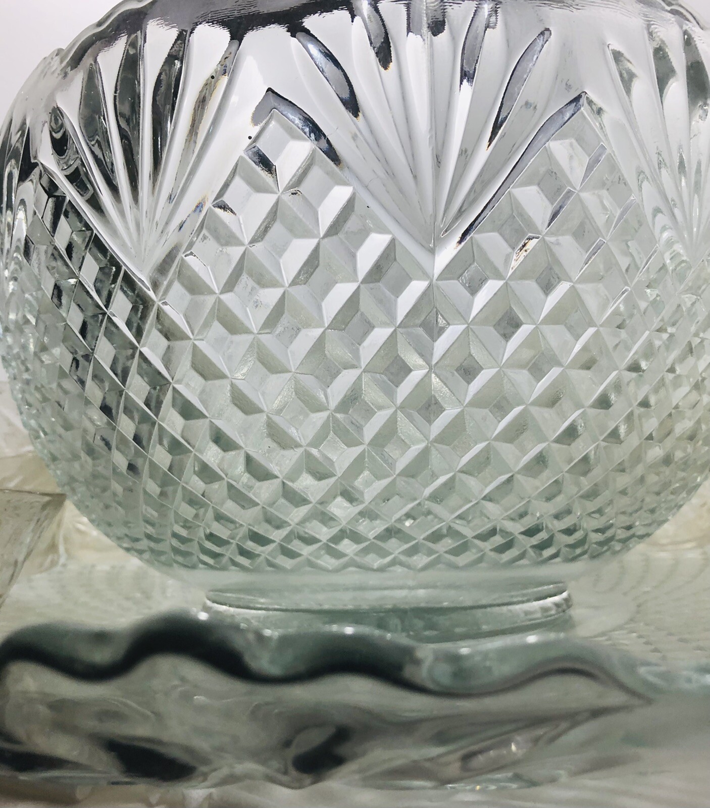 LE Smith Glass Pineapple Diamond Fan Punchbowl With Underplate