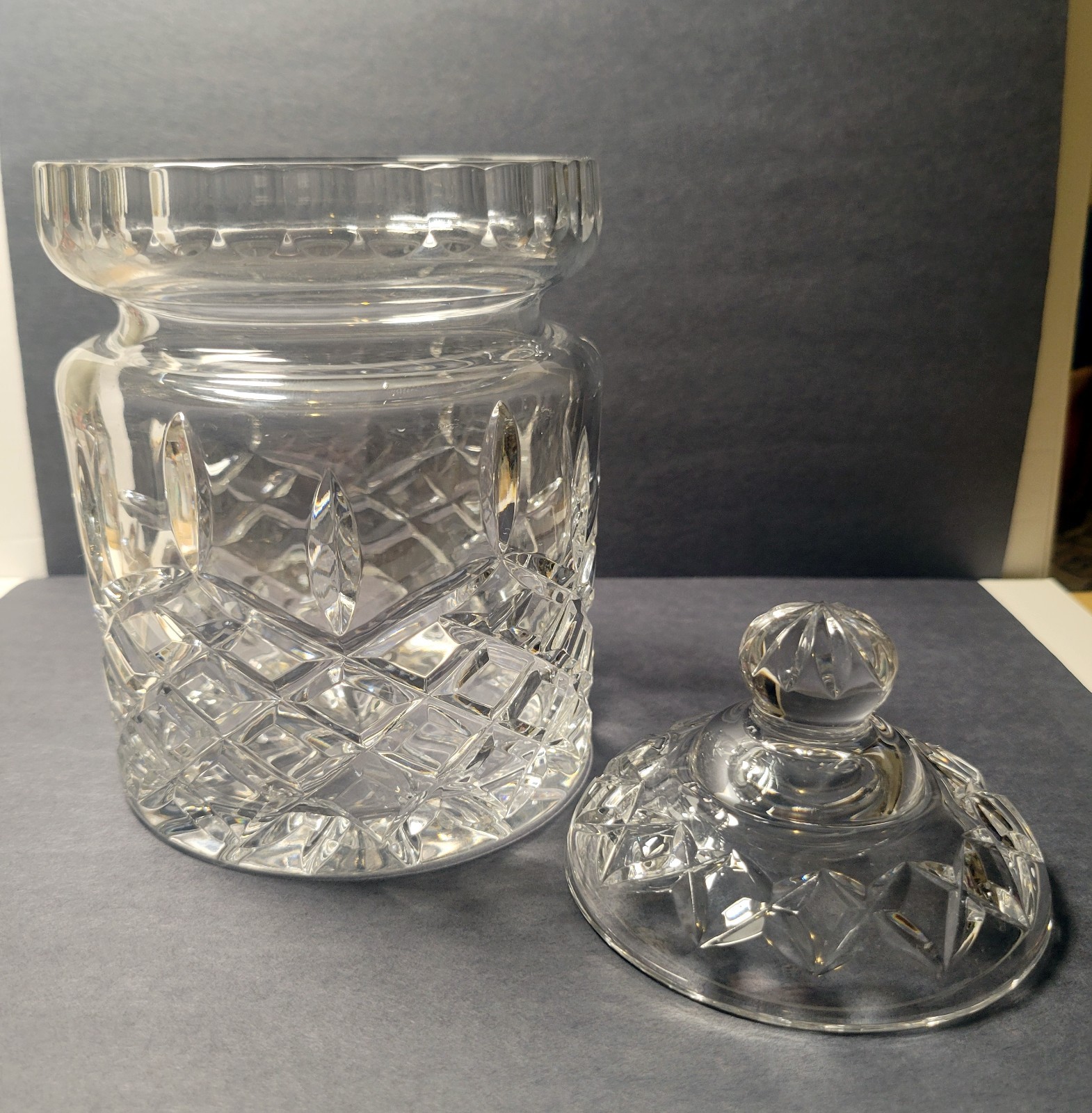 Vintage Lead Crystal Cut Glass Biscuit Barrel or Cookie / Candy Jar 6.75″