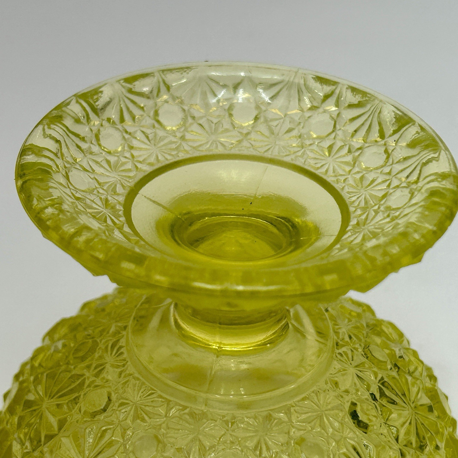 L.G. Wright Fenton Daisy Button Yellow Vaseline Uranium Opalescent Compote VTG