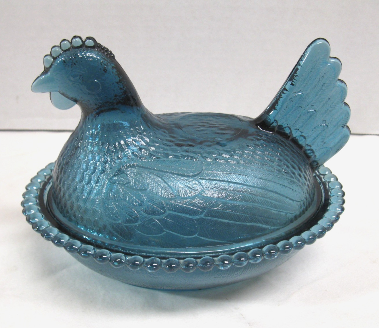 Indiana Glass Confederate Bicentennial Blue Hen on Nest with Beaded Nest READ