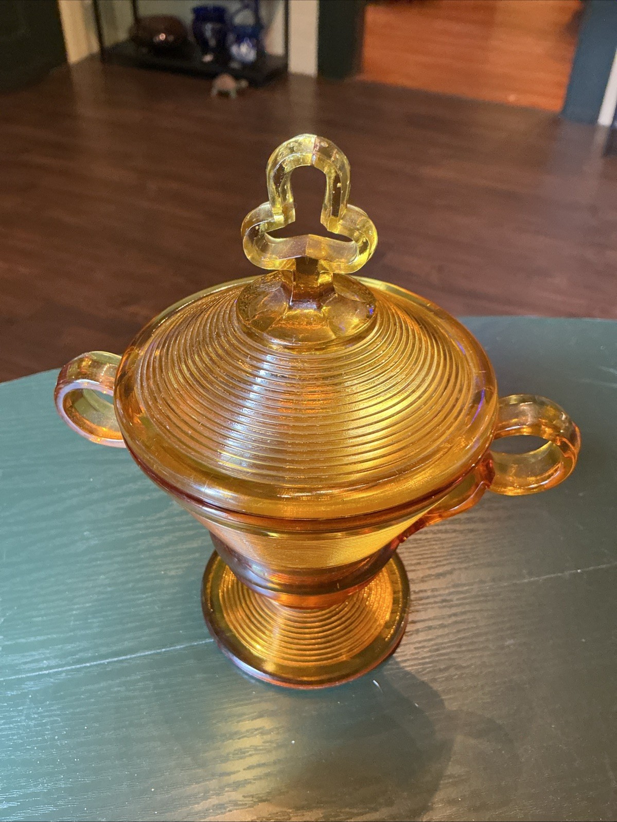 Vintage Indiana Glass Amber Old English Ribbed Candy Dish With Lid (read)