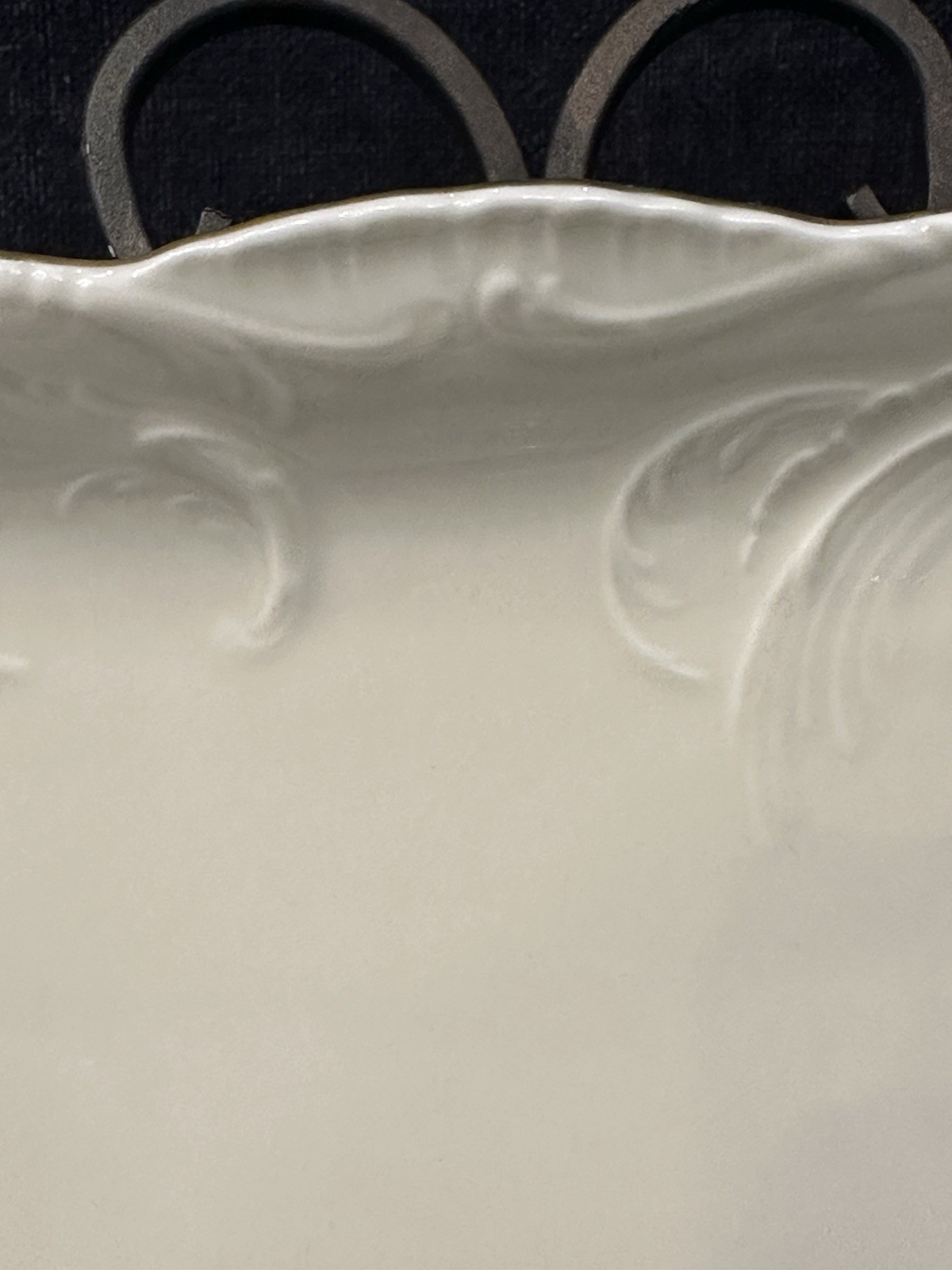 Vintage Rosenthal Embossed Classic Rose White Sanssouci 8.5×13.25″ Platter