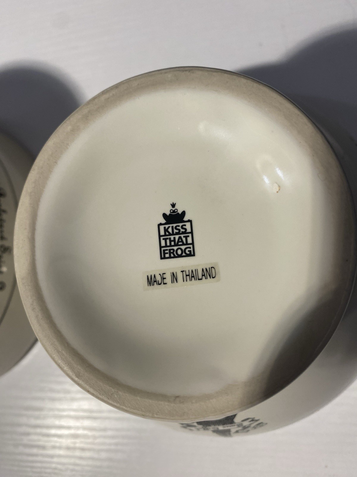 Kiss That Frog Set of 2 Ceramic Bowls Café de la Tour Eiffel 5in Thailand