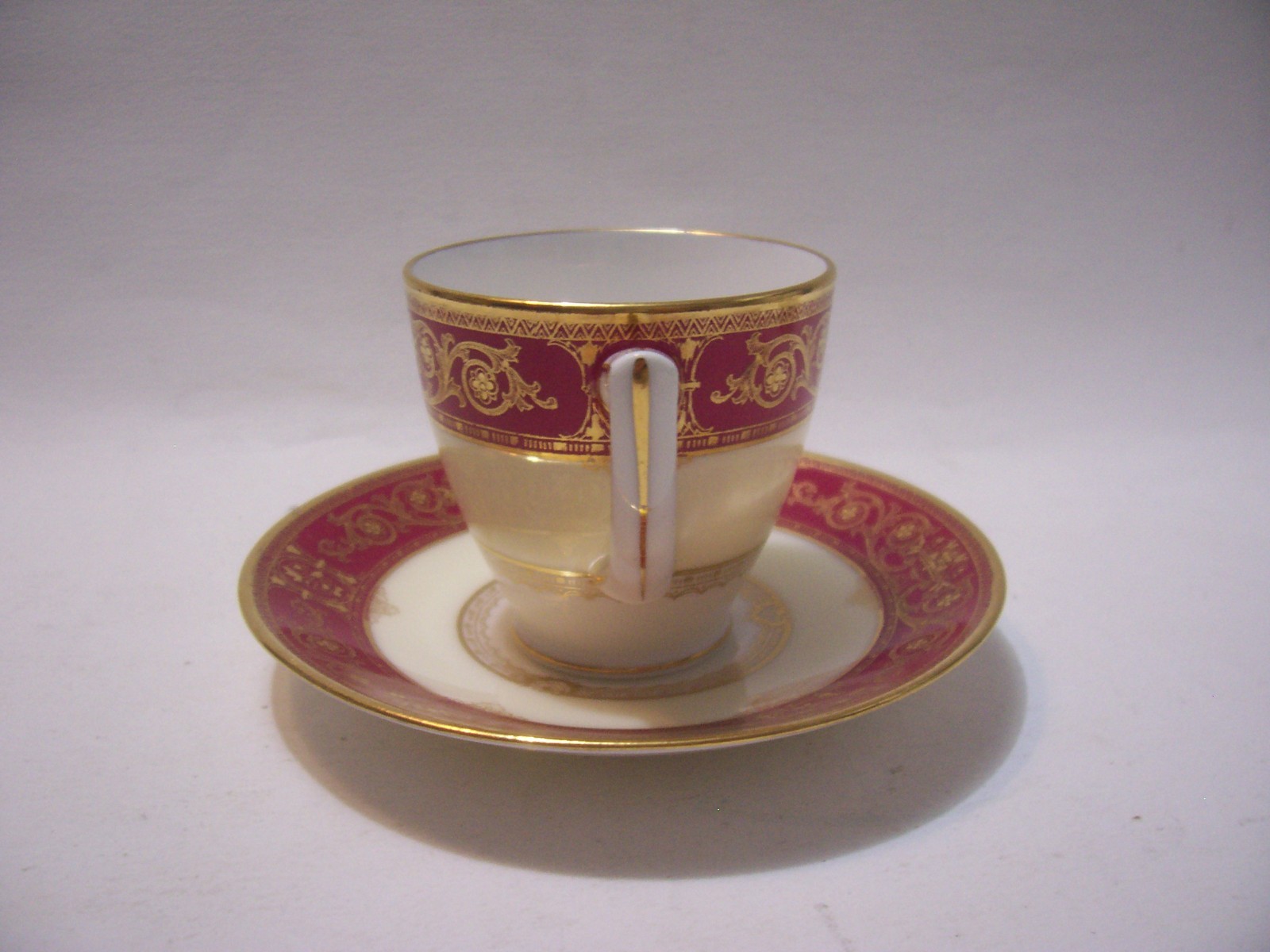 ANTIQUE MINTON ENCRUSTED GOLD RED DEMITASSE SET MINT CONDITION 4 1/4 INCHES MINT