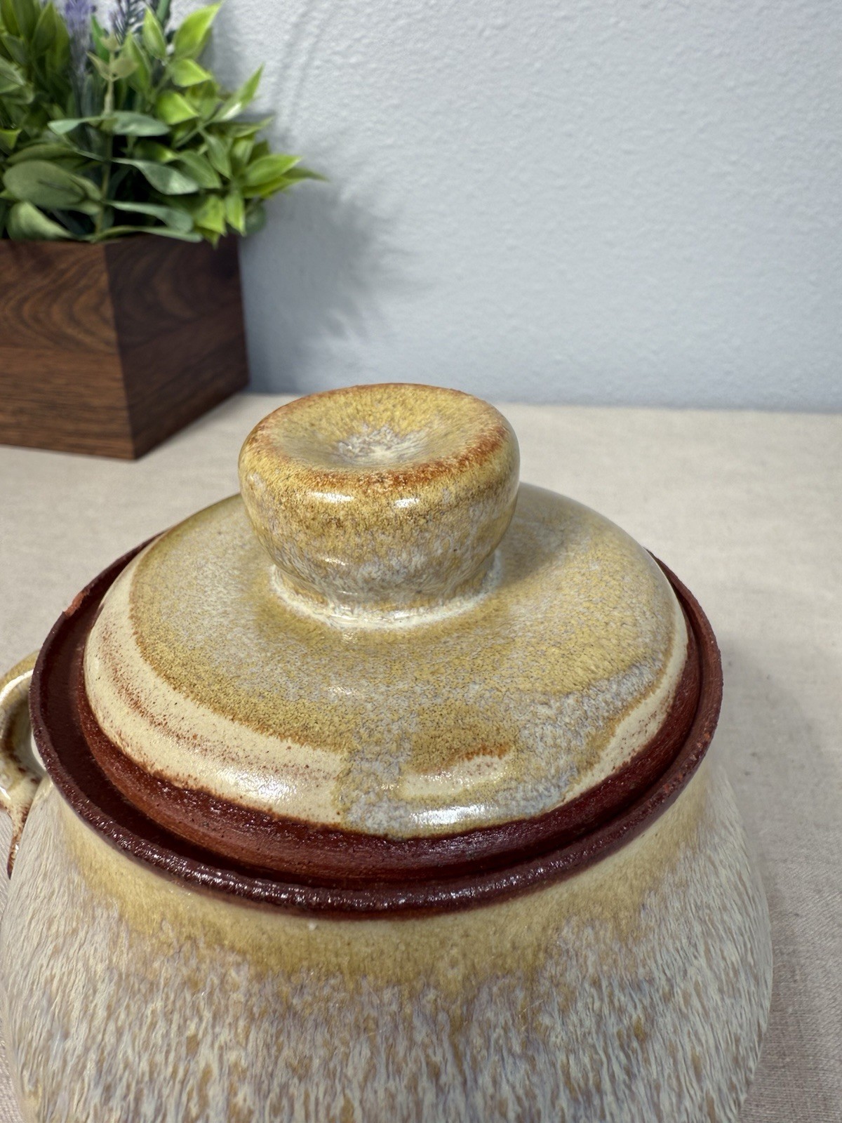 ARTIST SIGNED MULTI COLOR STUDIO POTTERY POT WITH LID