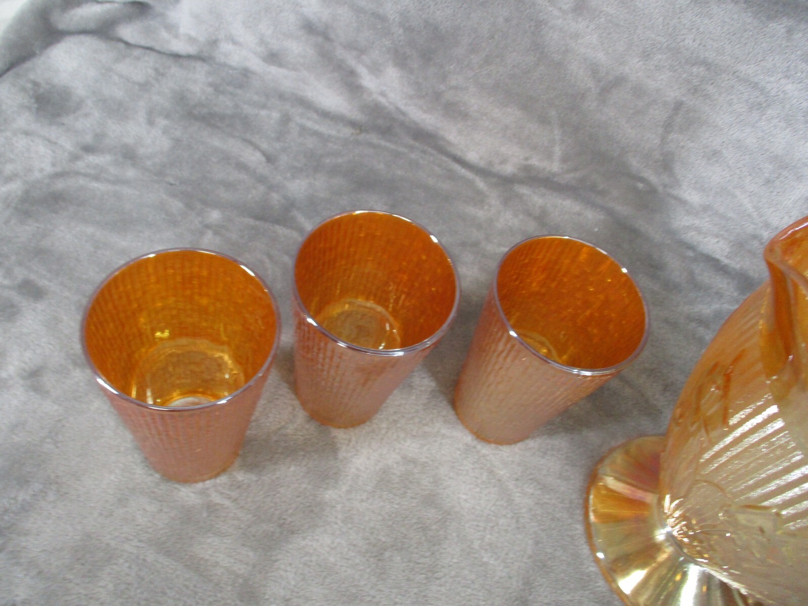 Jeannette Carnival Glass Pitcher And Tree Bark Tumblers Set Marigold Iridescent