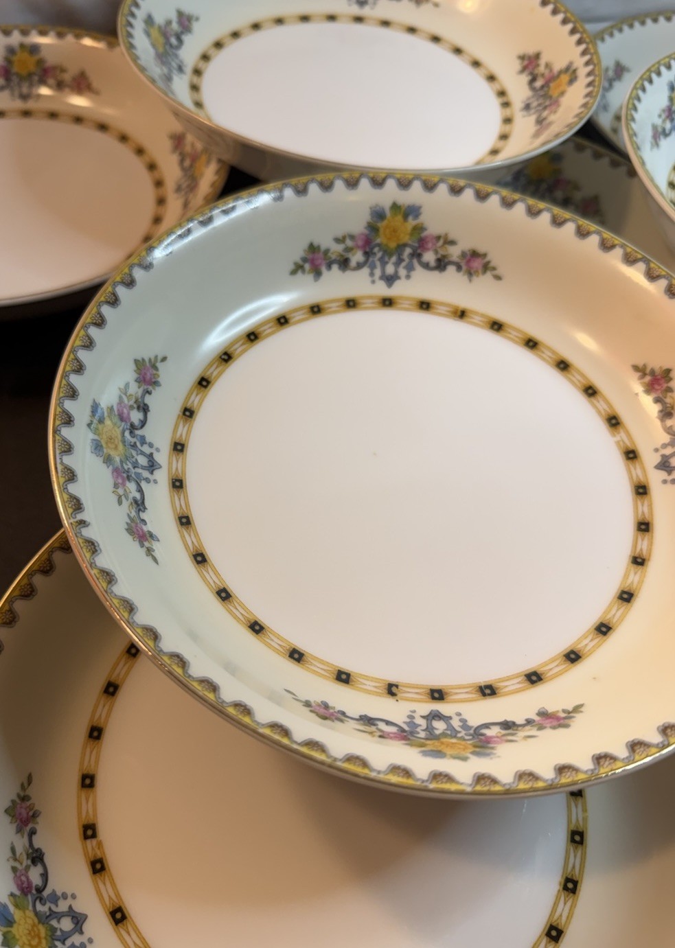 Vintage Japan Floral Gold Trim Soup Bowls Set of Four 7.5” Porcelain Replacement