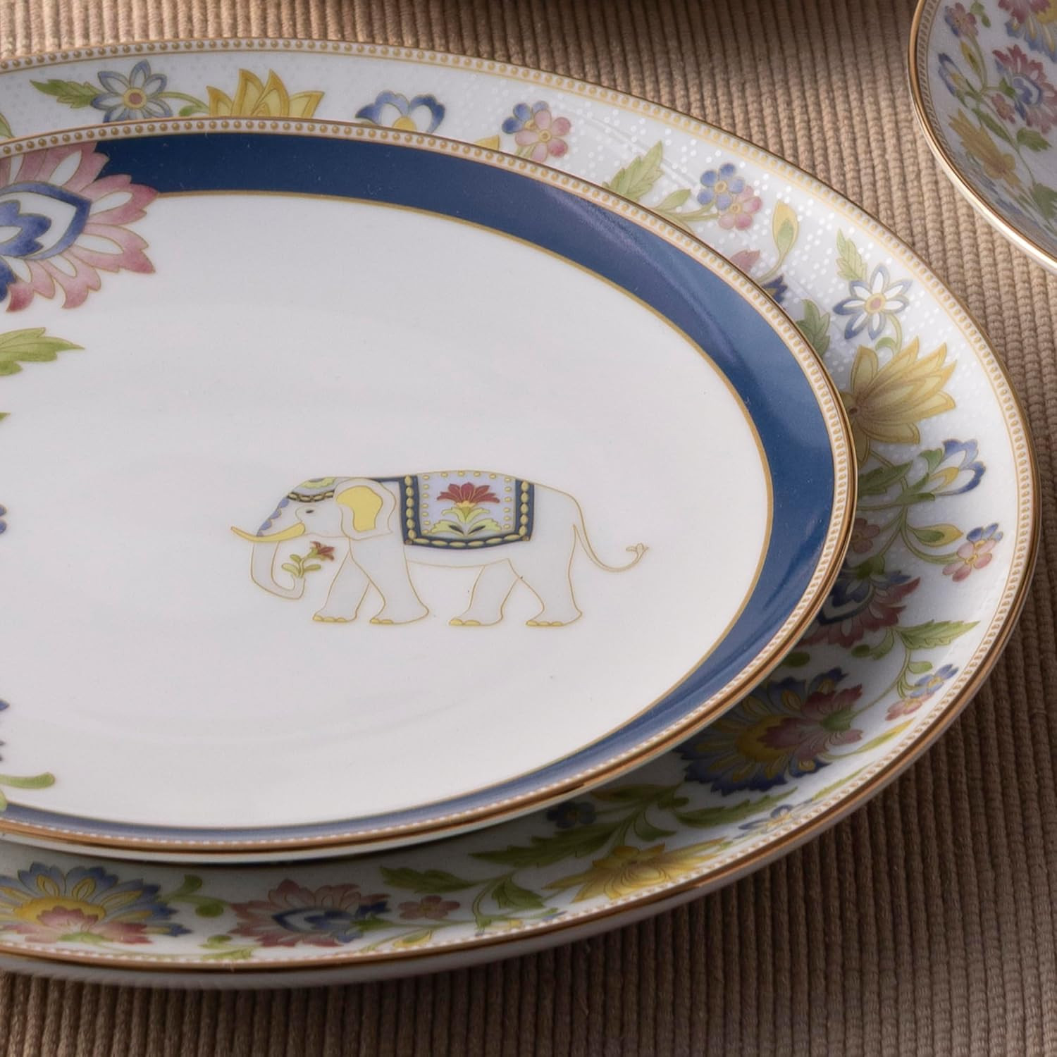 Tusker Garden 5-Piece Dinnerware Set – Elegant Dining for One