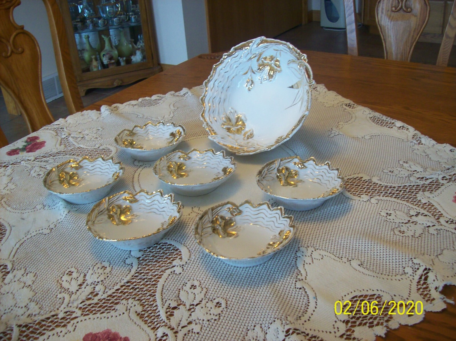 Gold & White Porcelain Raised Floral Pattern 7 Piece Vintage Berry Bowl Set