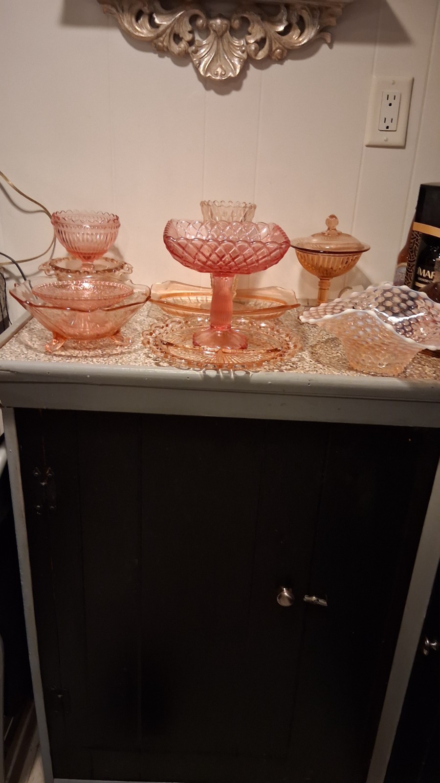 Vintage Pink Depression Mixed Pieces in Lot of (15)