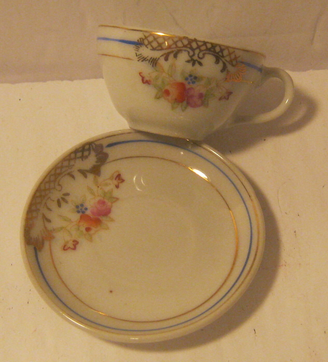Miniature Porcelain Cup & Saucer FLORAL PATTERN Made in OCCUPIED JAPAN!!!!